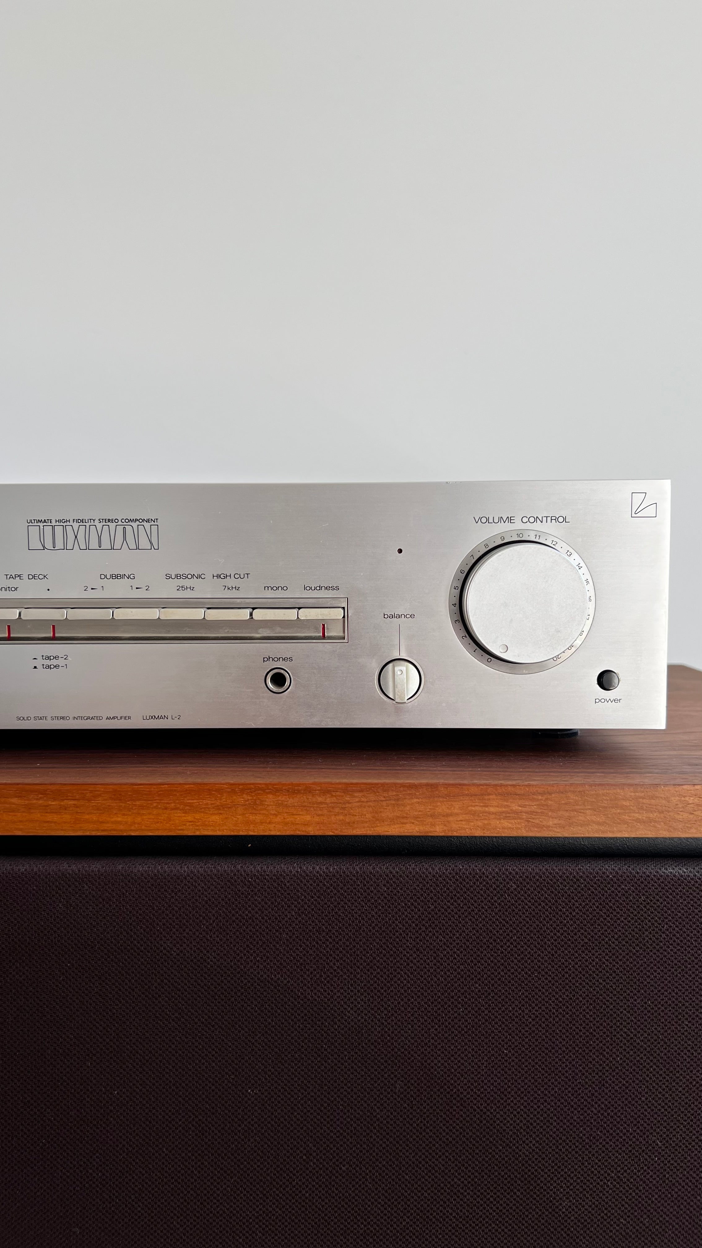 Luxman L-2 - Integrated Amplifier