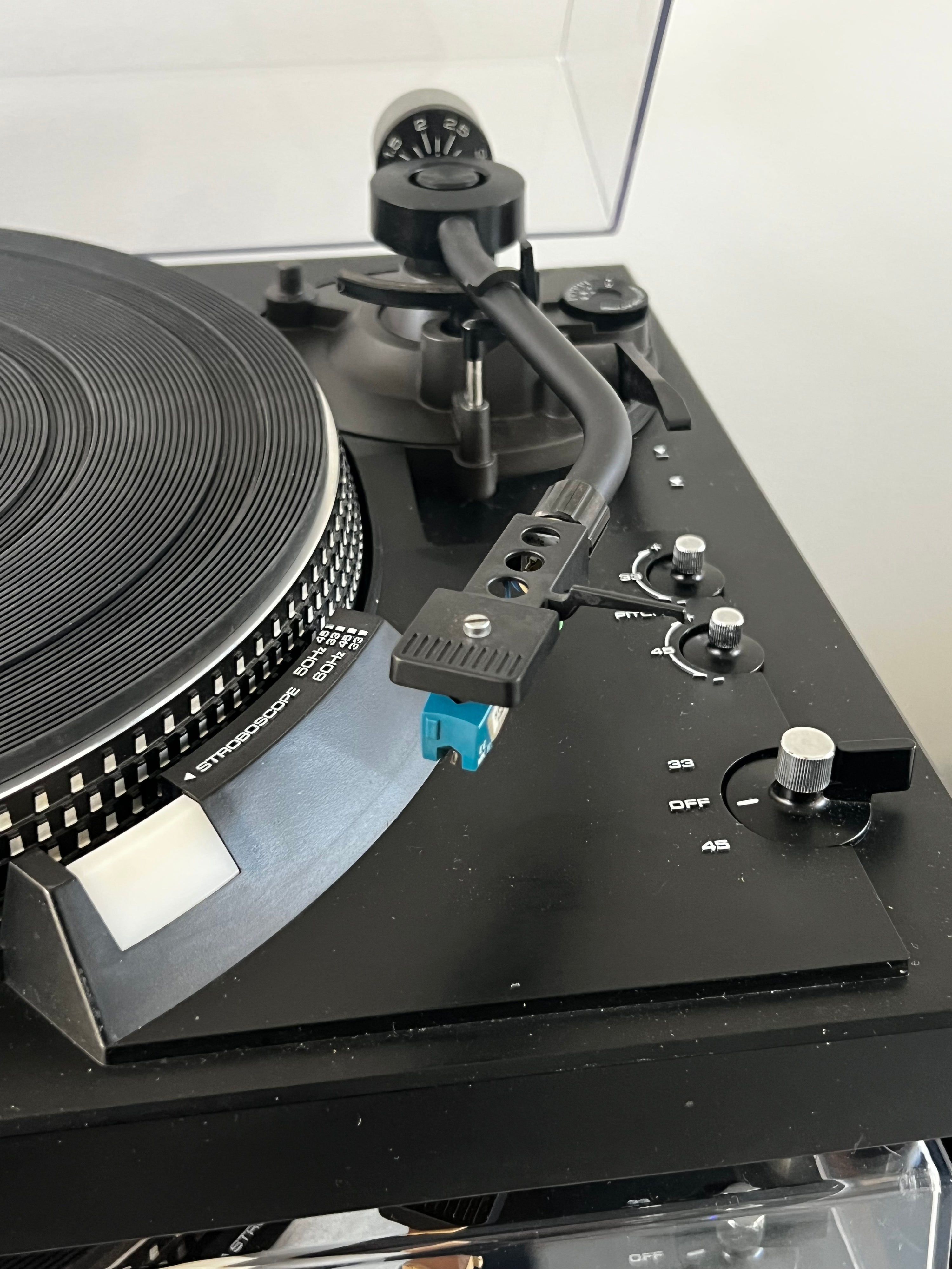 Technics SL-2000 Direct Drive Turntable