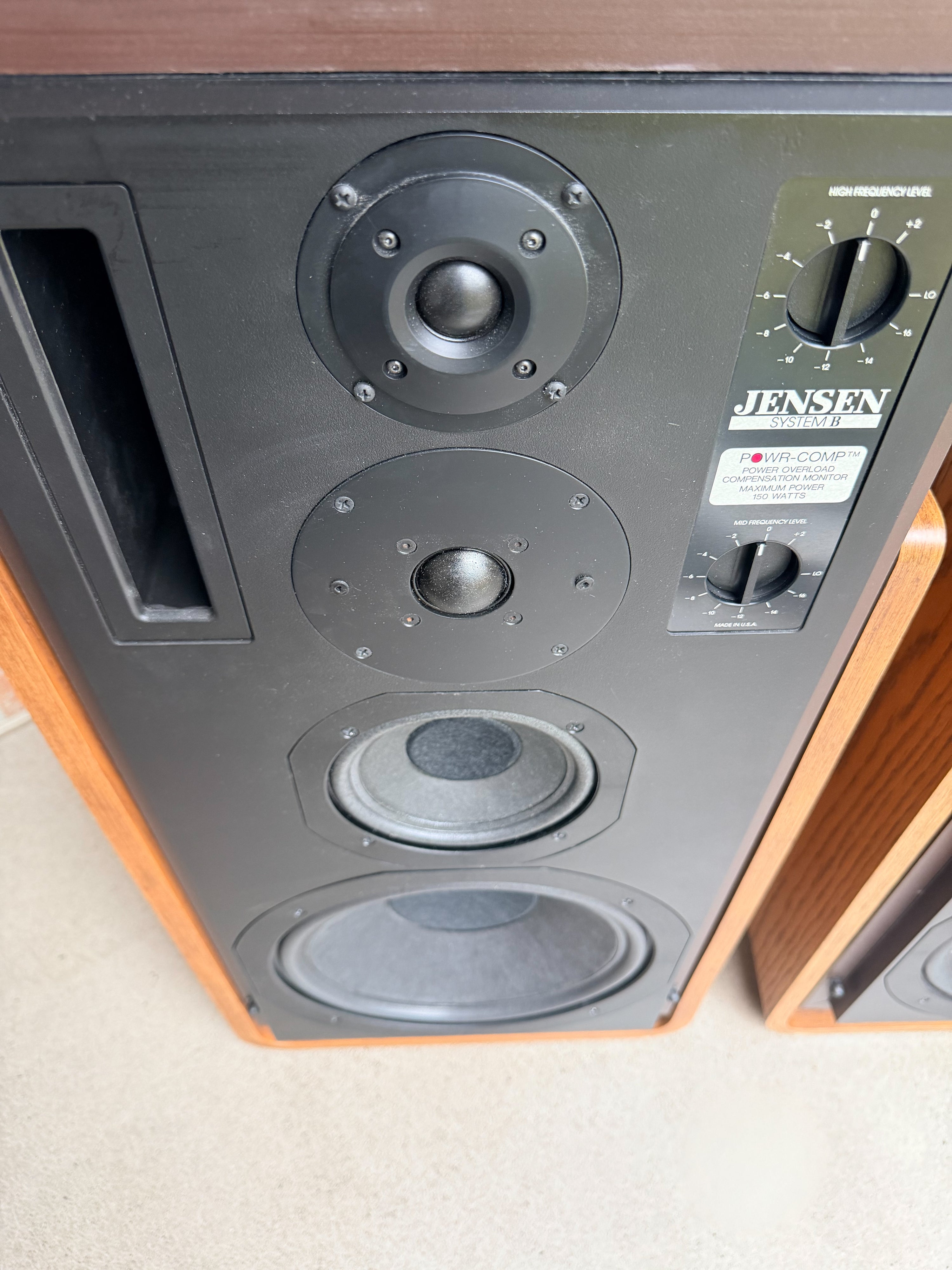 Jensen System B_Floorstanding speakers 