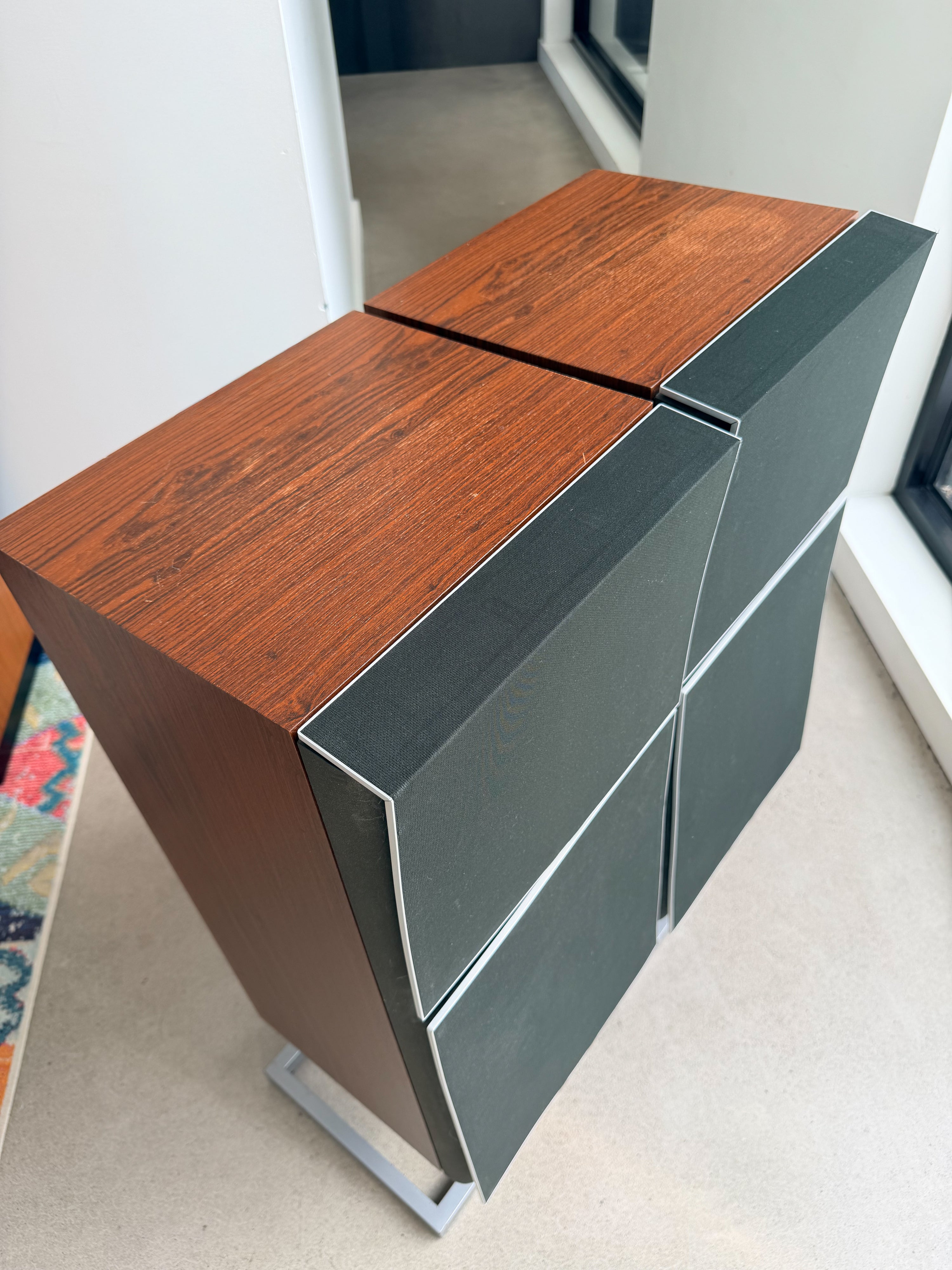 Bang & Olufsen Beovox M150.2 _Floorstanding speakers