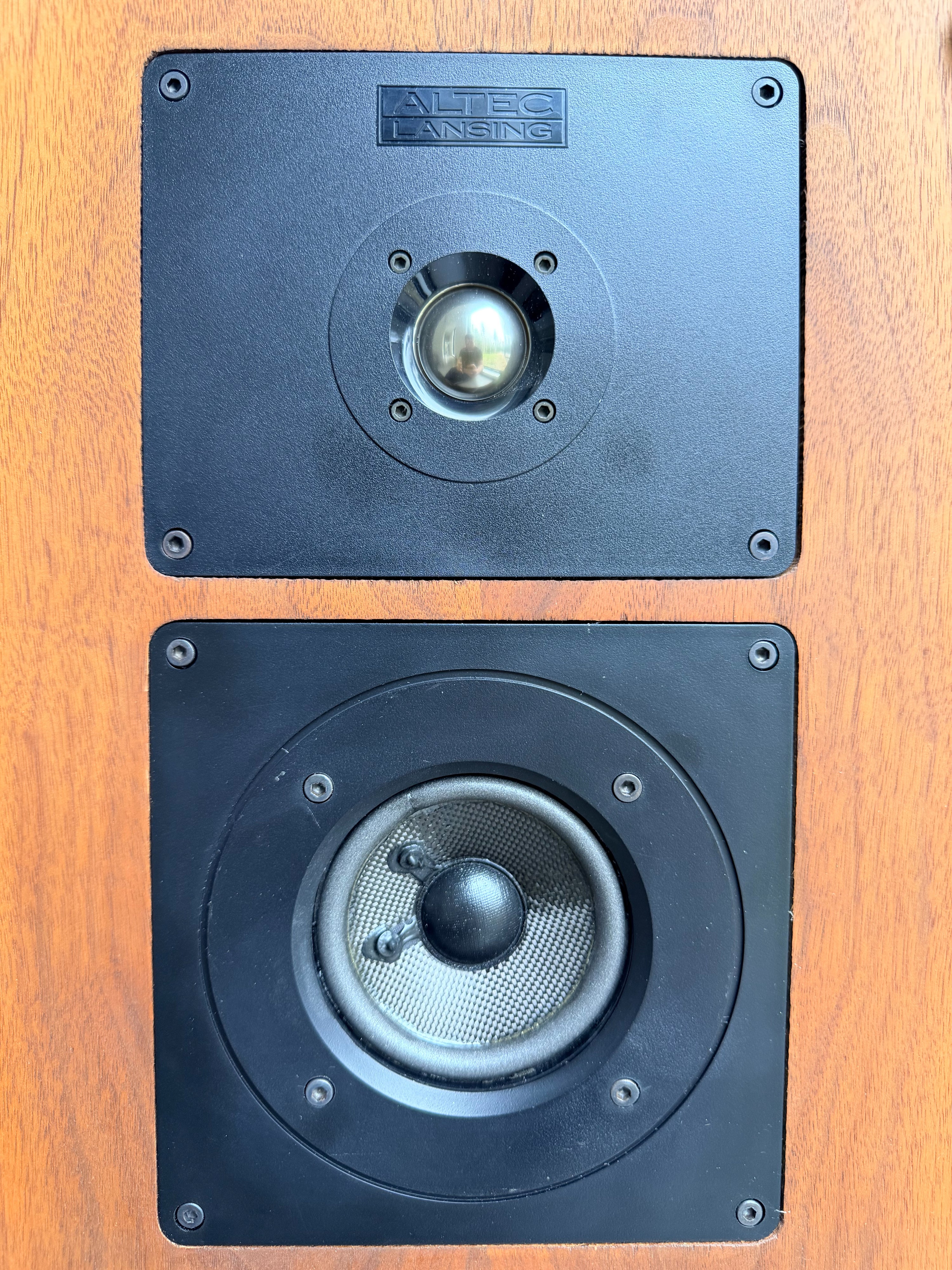 Altec 205 _Floorstanding Speakers