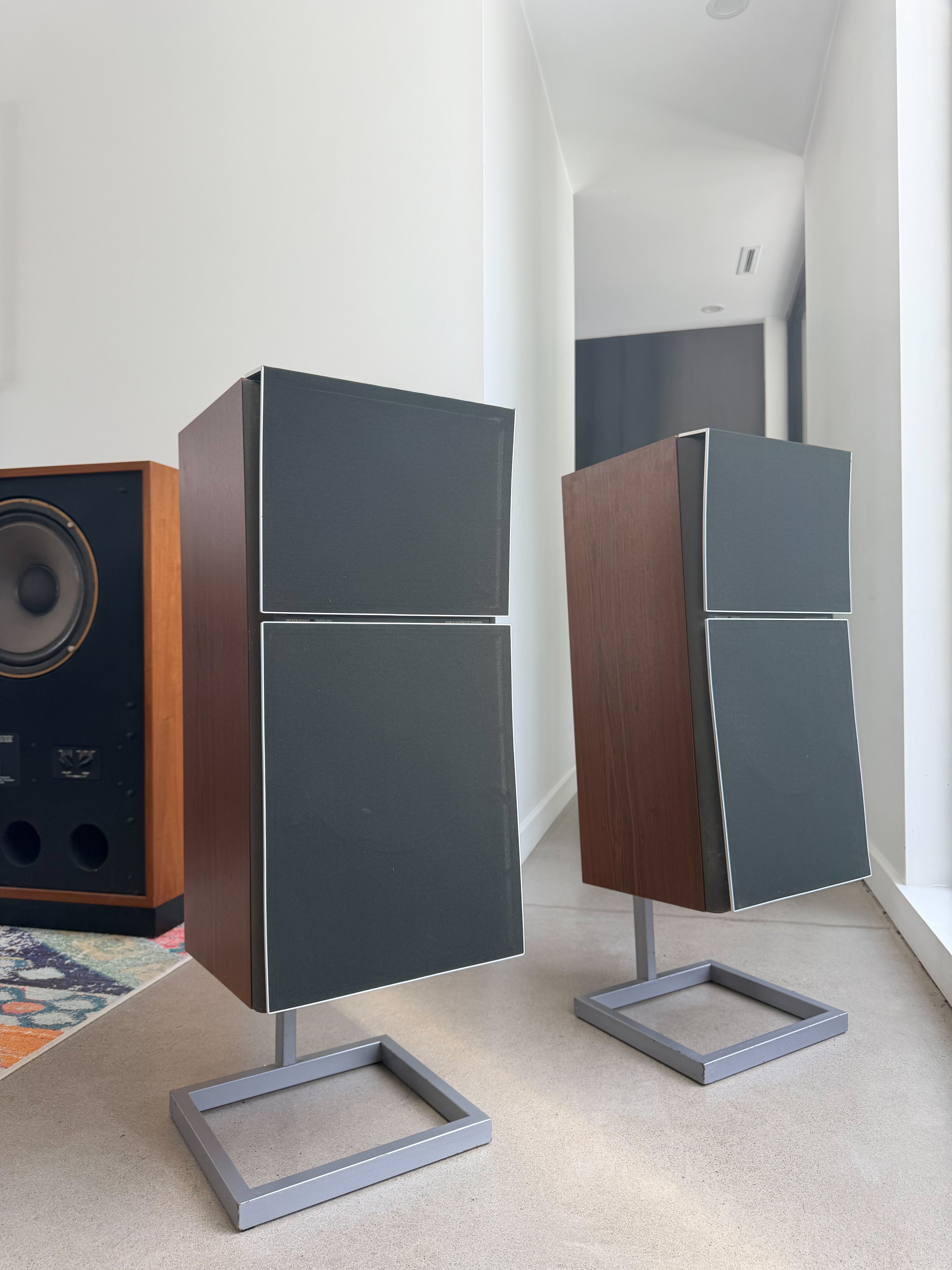 Bang & Olufsen Beovox M150.2 _Floorstanding speakers