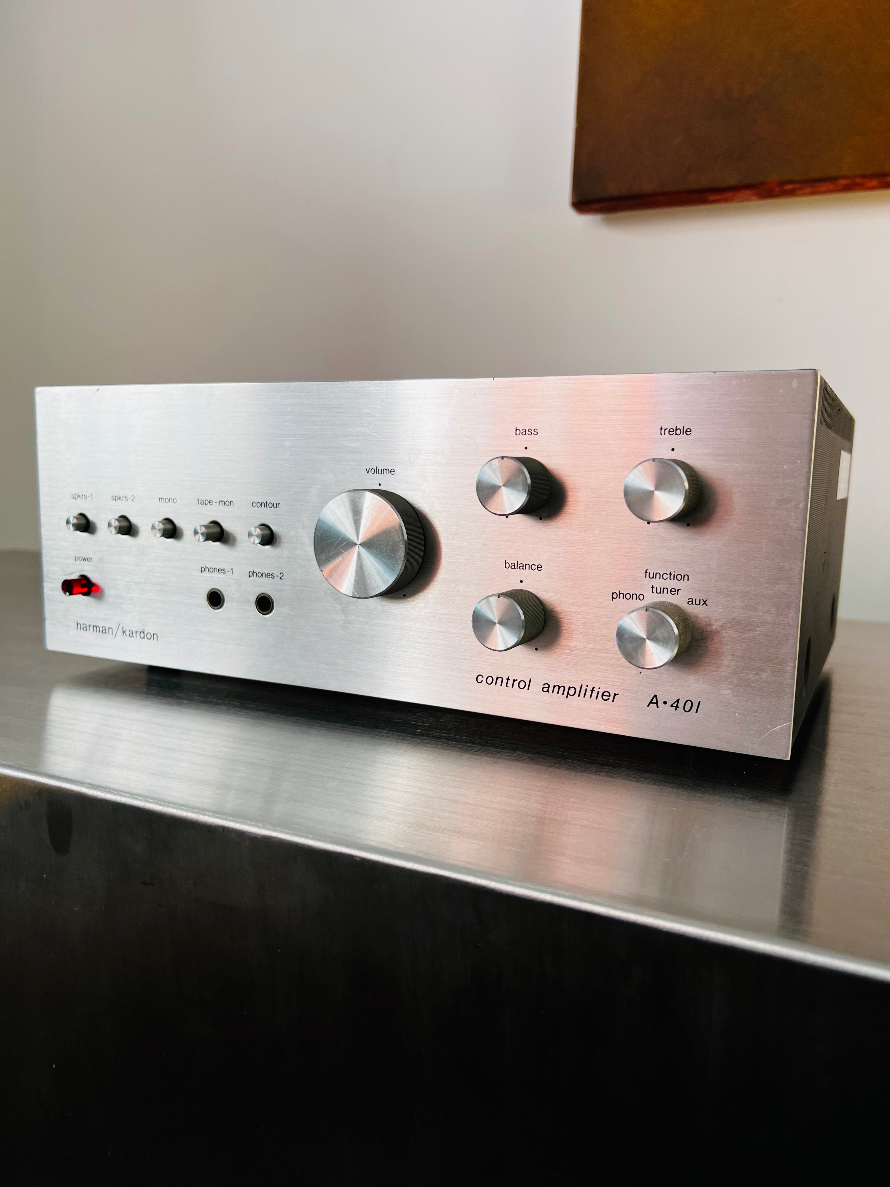 Harman Kardon A-401 integrated amplifier