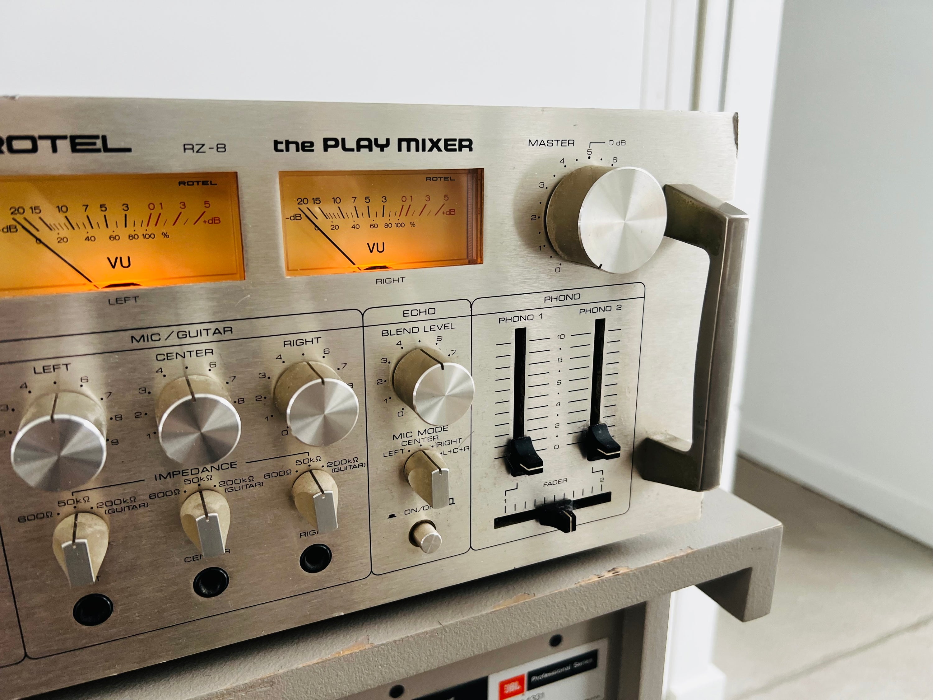 Rotel RZ-8 _Mixer/Préamplificateur