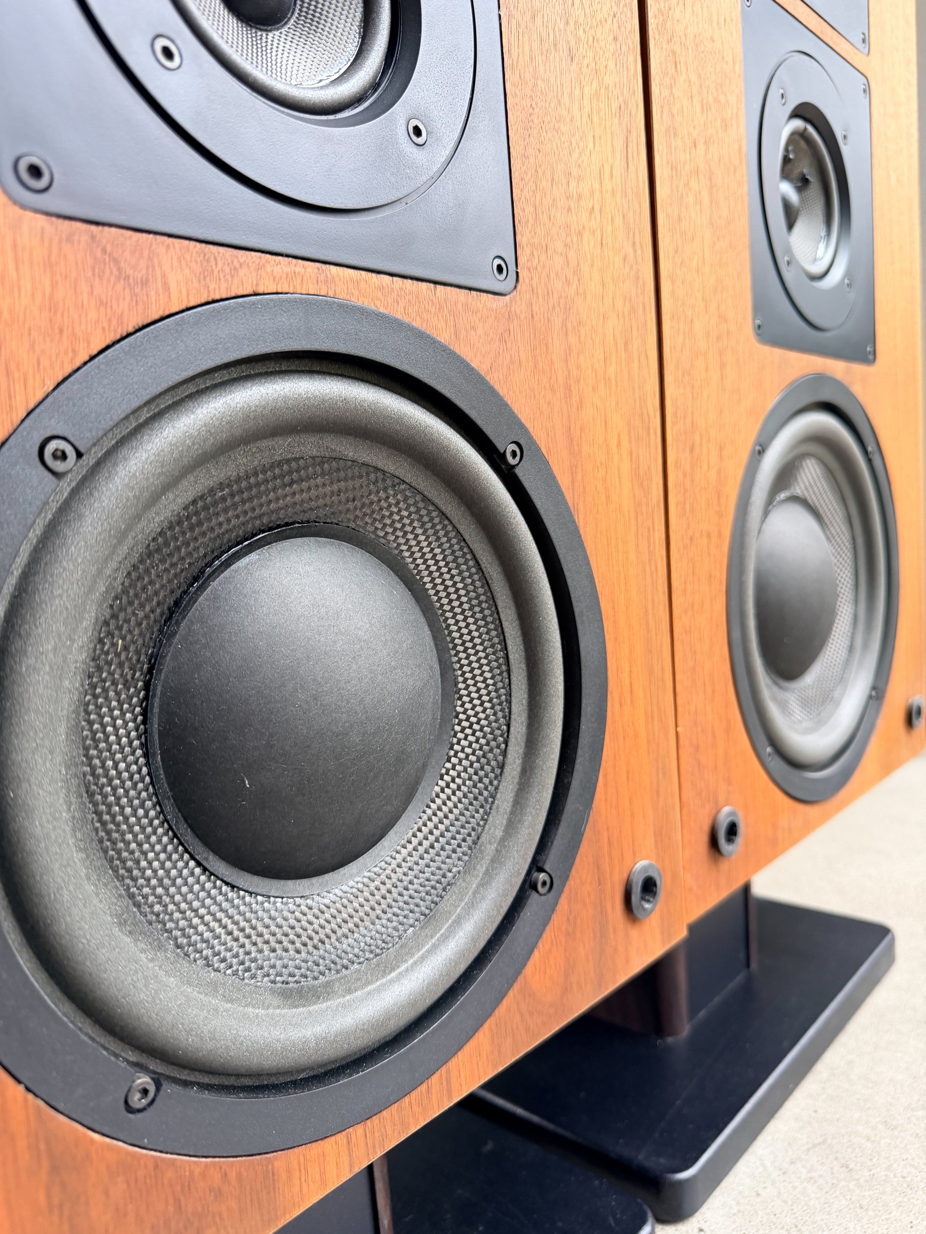 Altec 205 _Floorstanding Speakers