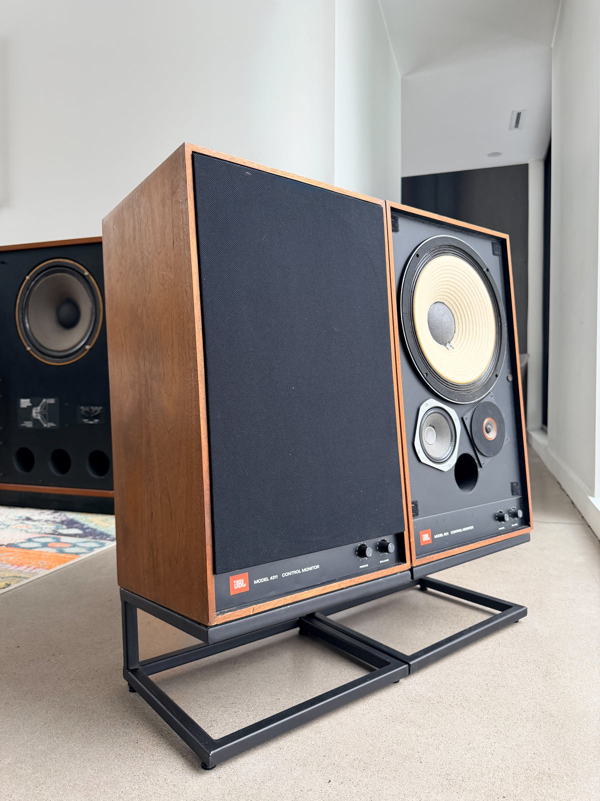 JBL 4311 _studio monitors