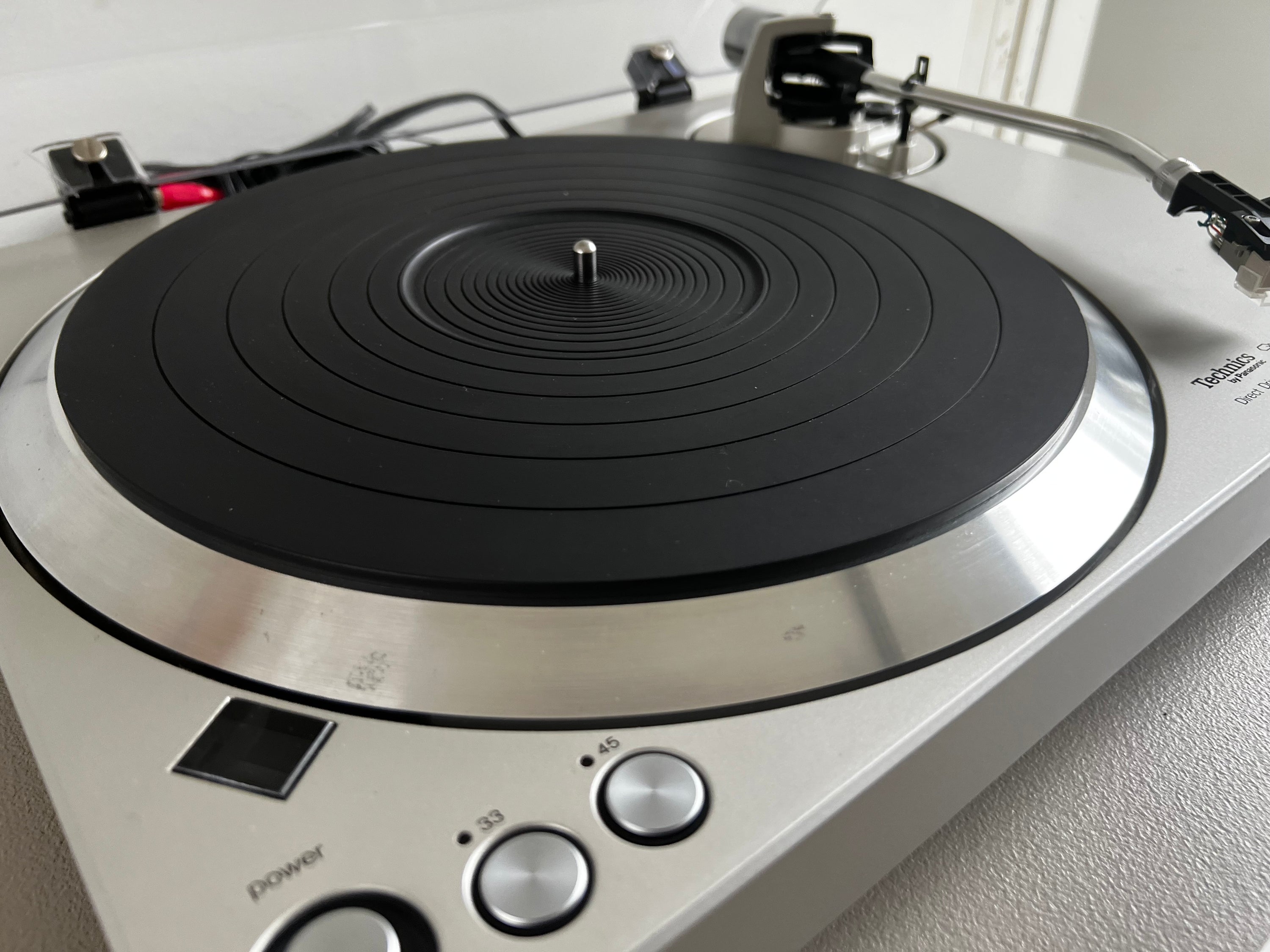 Techinics SL-1401 _Table tournante à entraînement direct