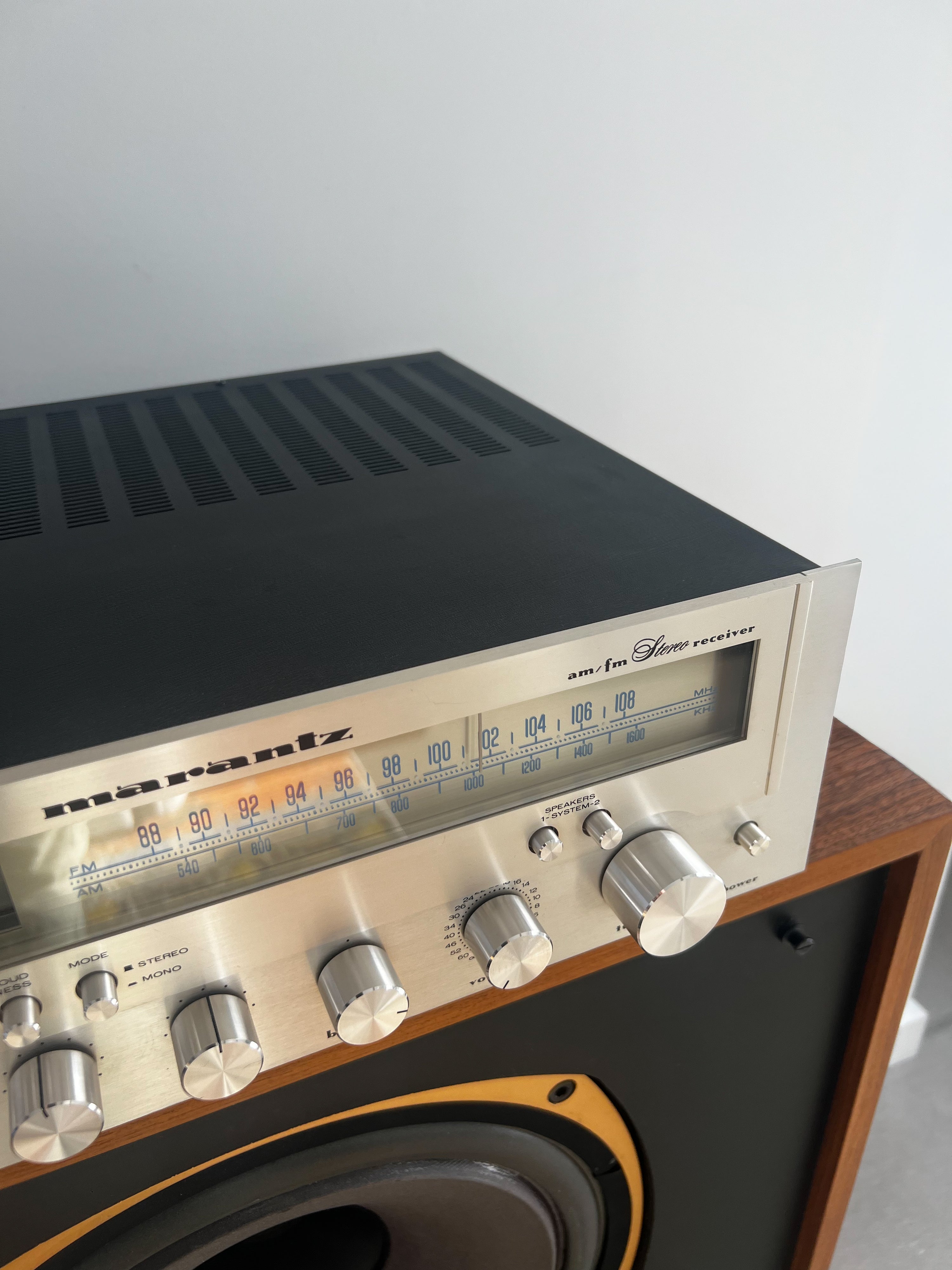Marantz 1530 _Receiver amplifier