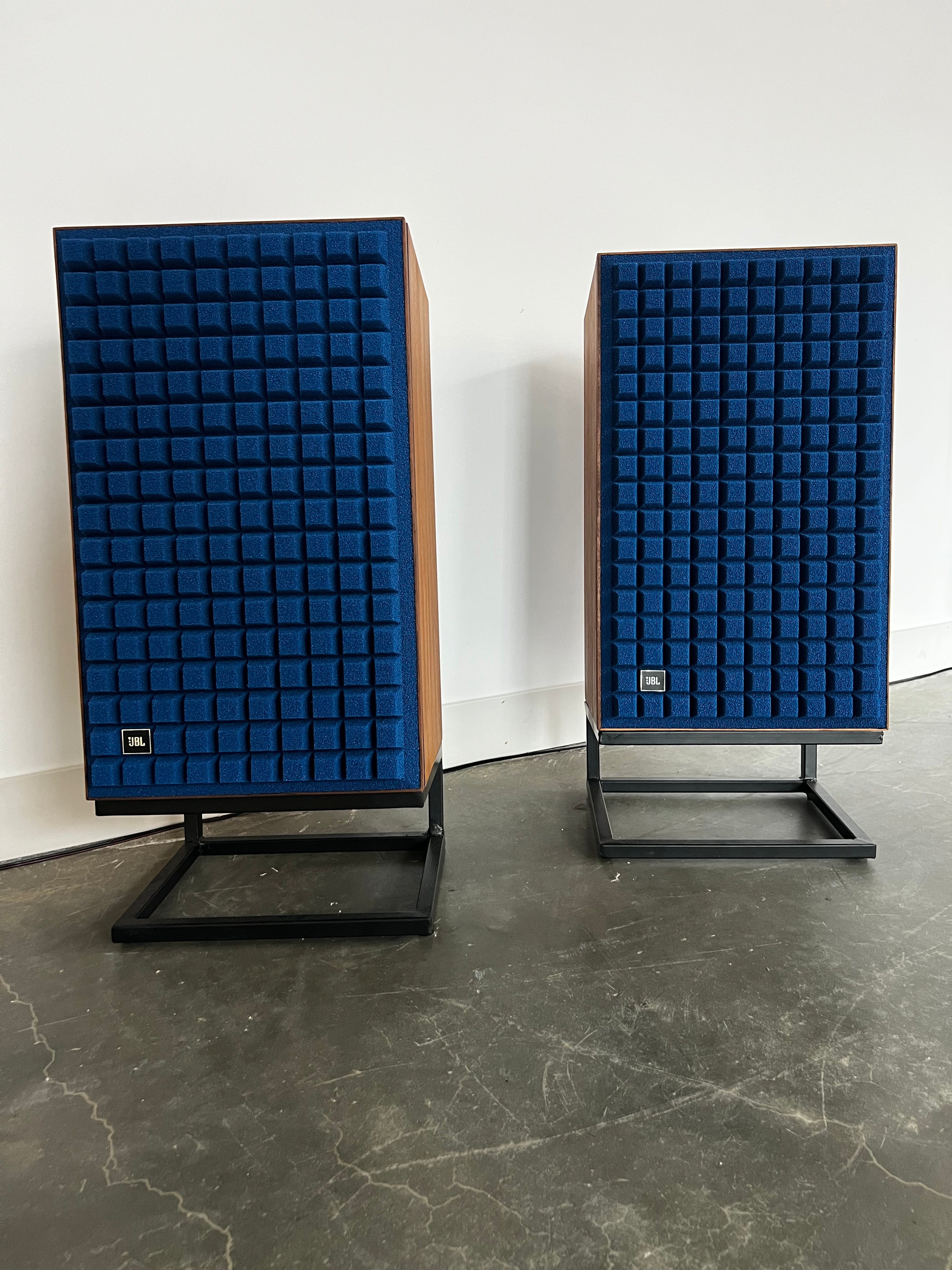 JBL L100 _Haut-Parleurs de plancher (grilles noires)