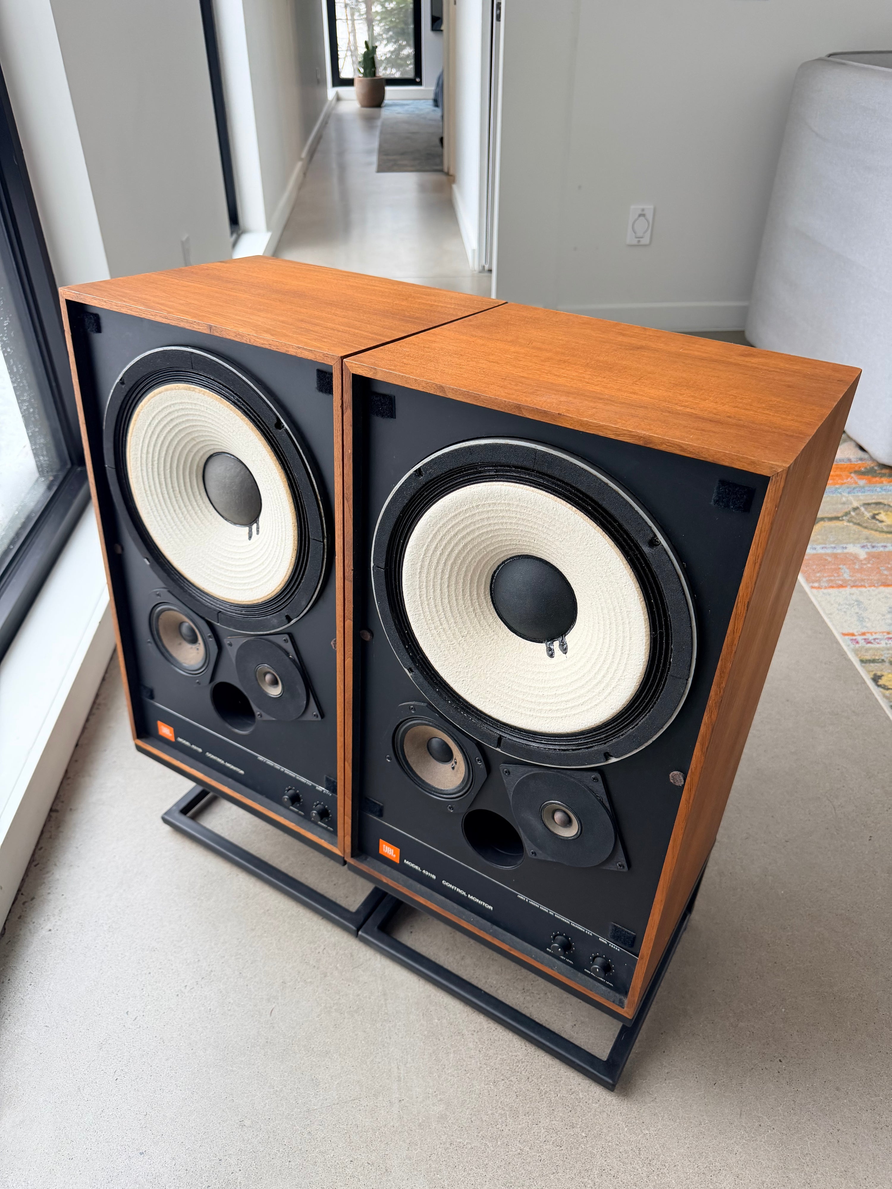 JBL 4311B _Floorstanding speakers