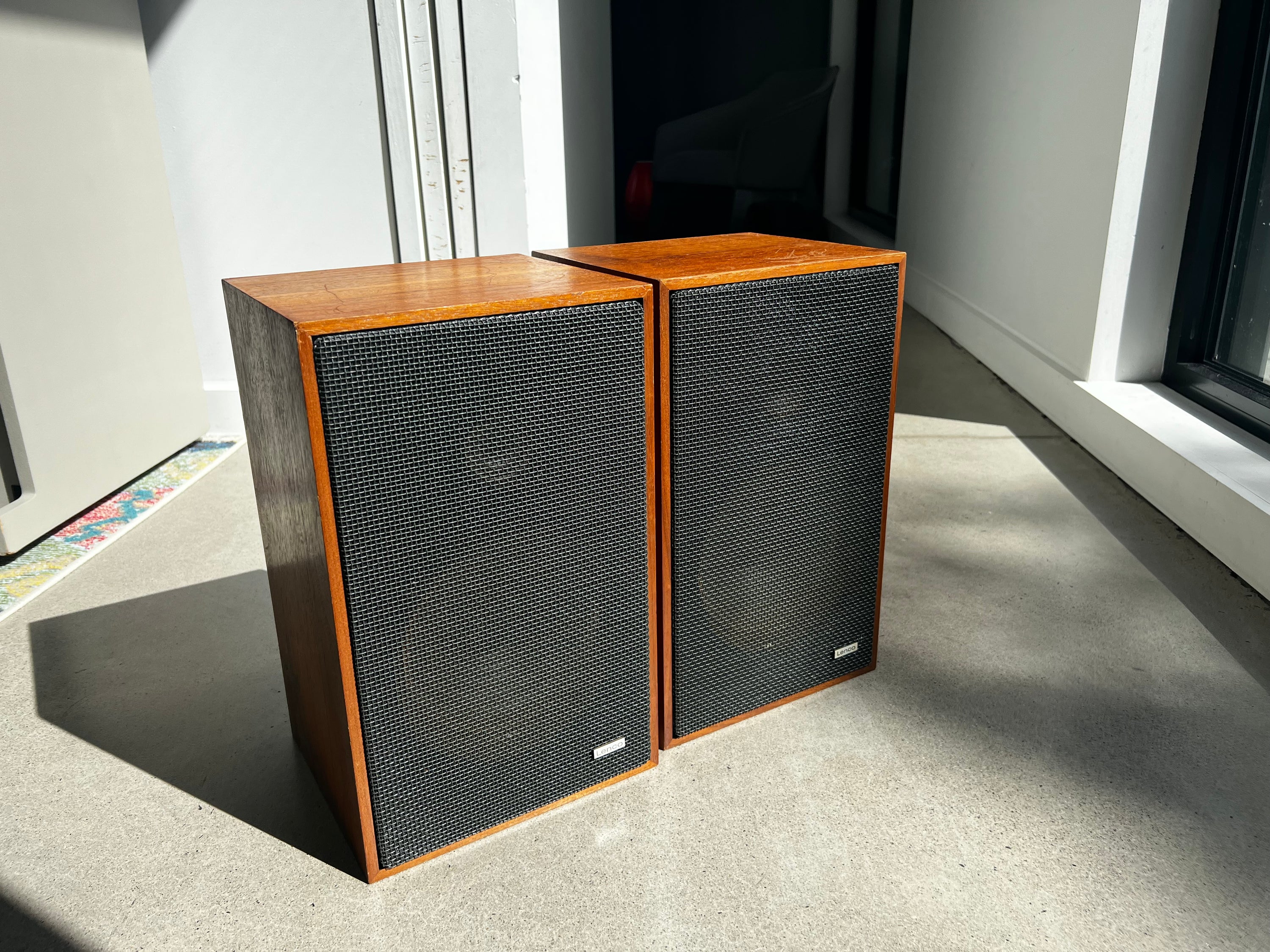 Lenco _Haut-Parleurs d’étagère