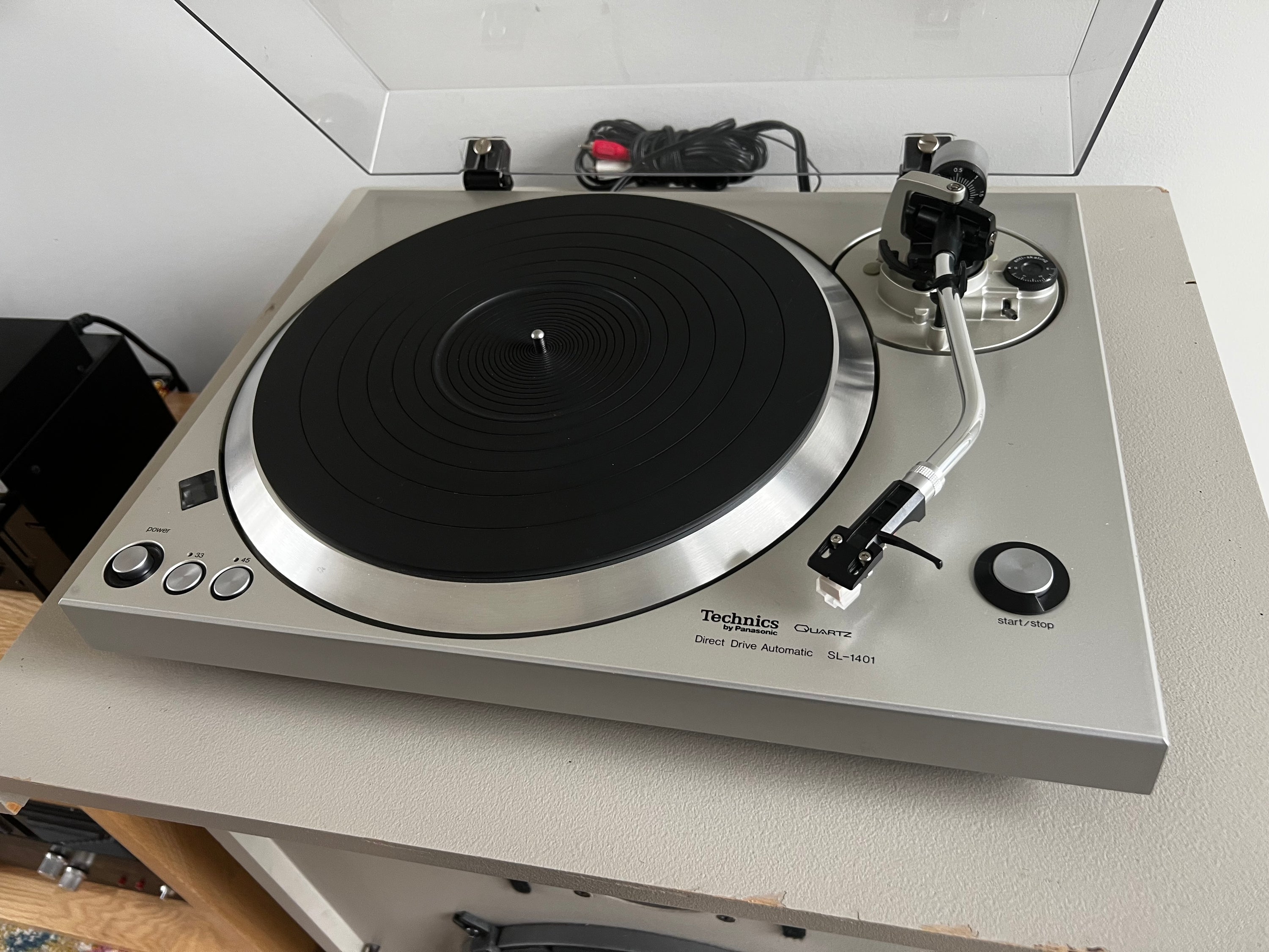 Techinics SL-1401 _Table tournante à entraînement direct