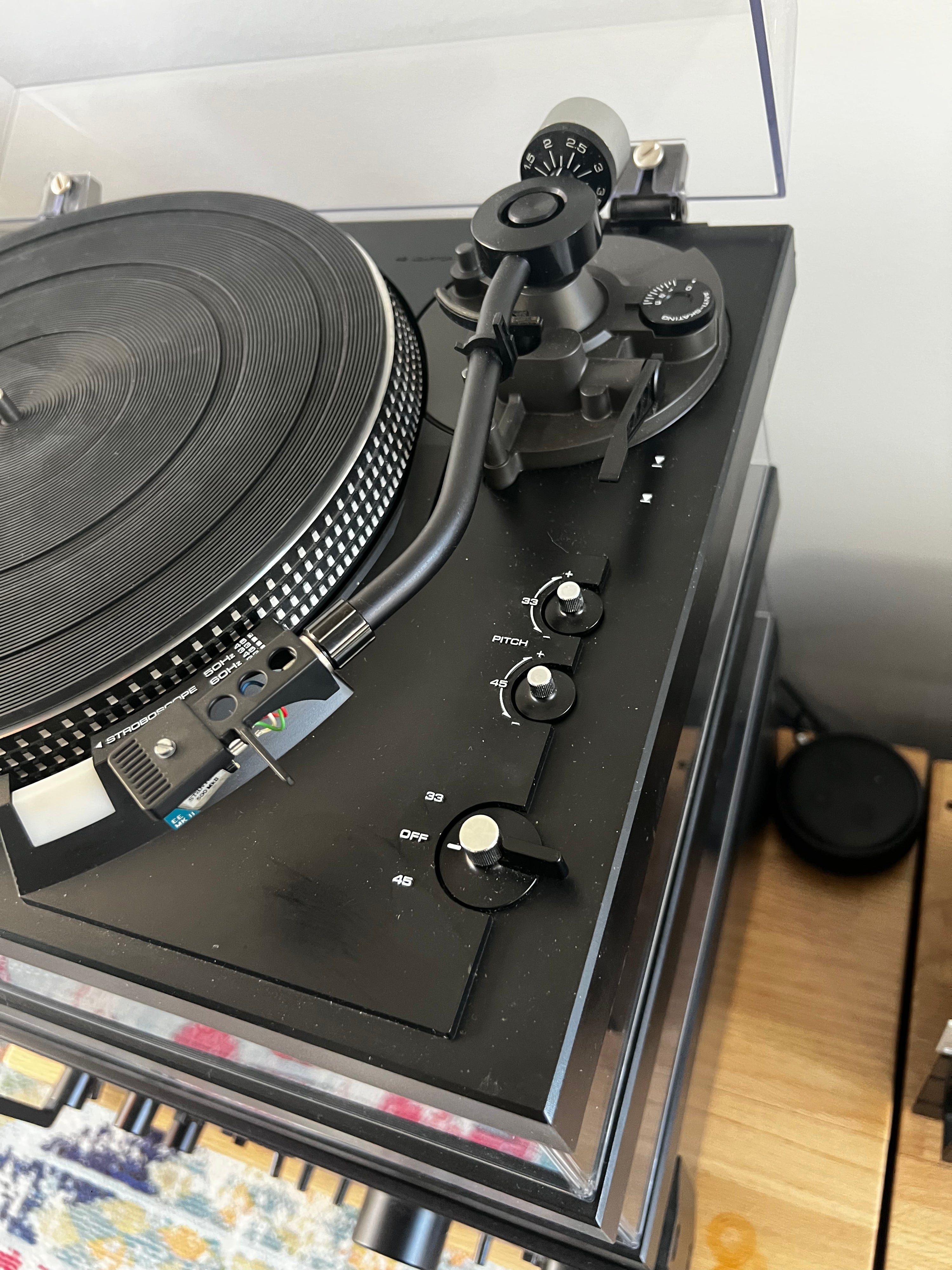 Technics SL-2000 Direct Drive Turntable