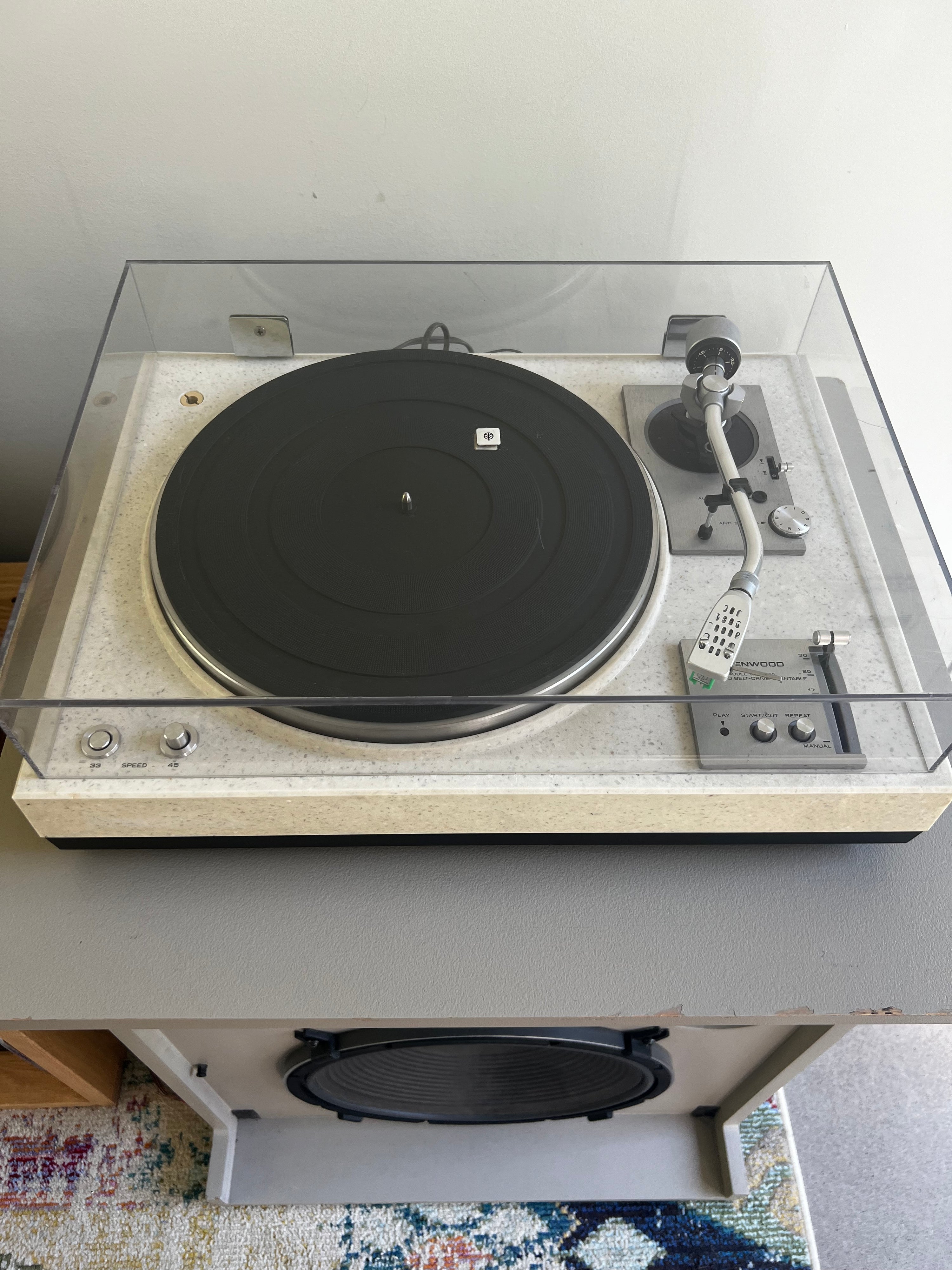 Kenwood KD-3055 _Table tournante à courroie