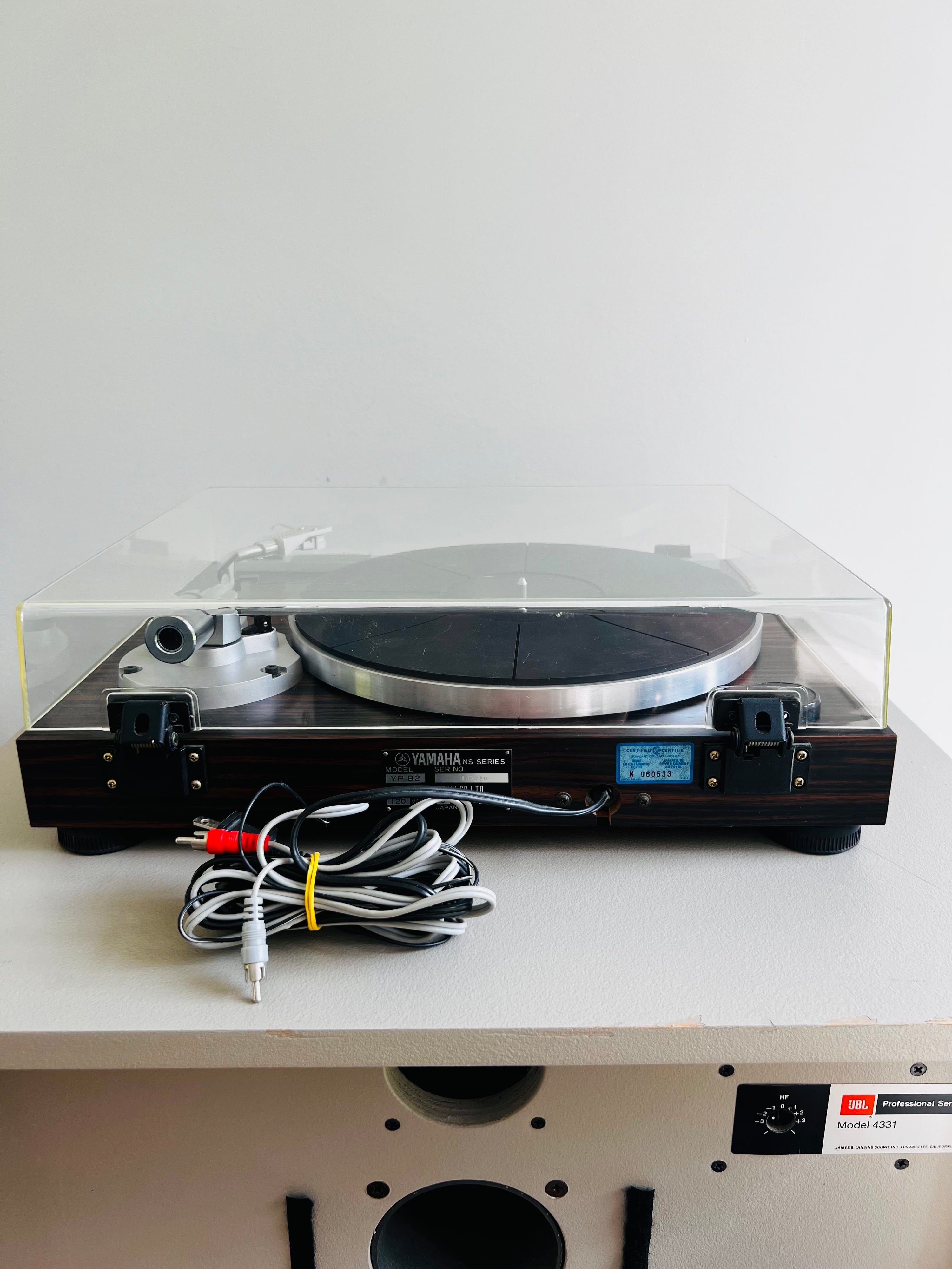 Yamaha YP-B2 _Table tournante à courroie