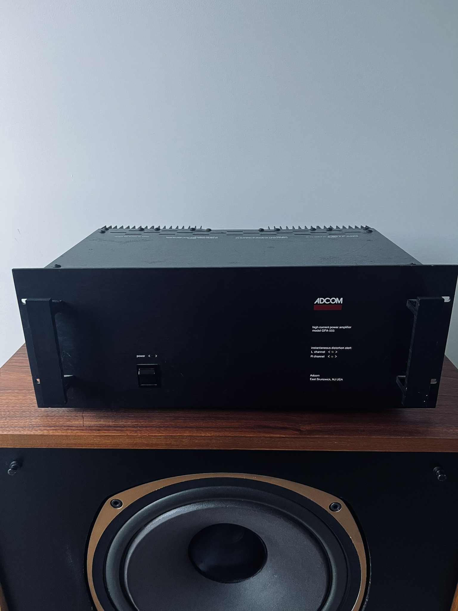 Adcom GFA-555 i _Amplificateur de puissance