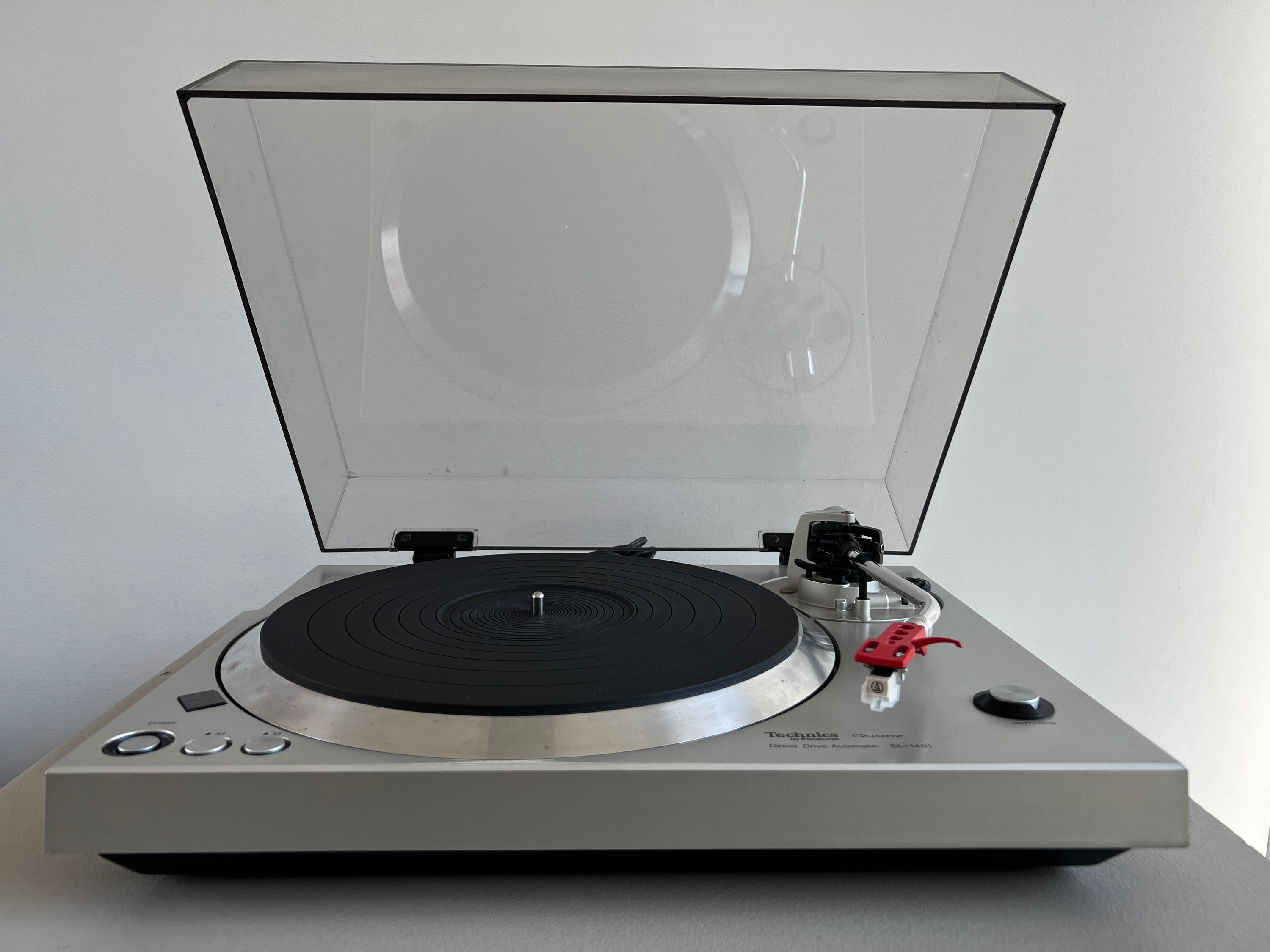 Techinics SL-1401 _Table tournante à entraînement direct