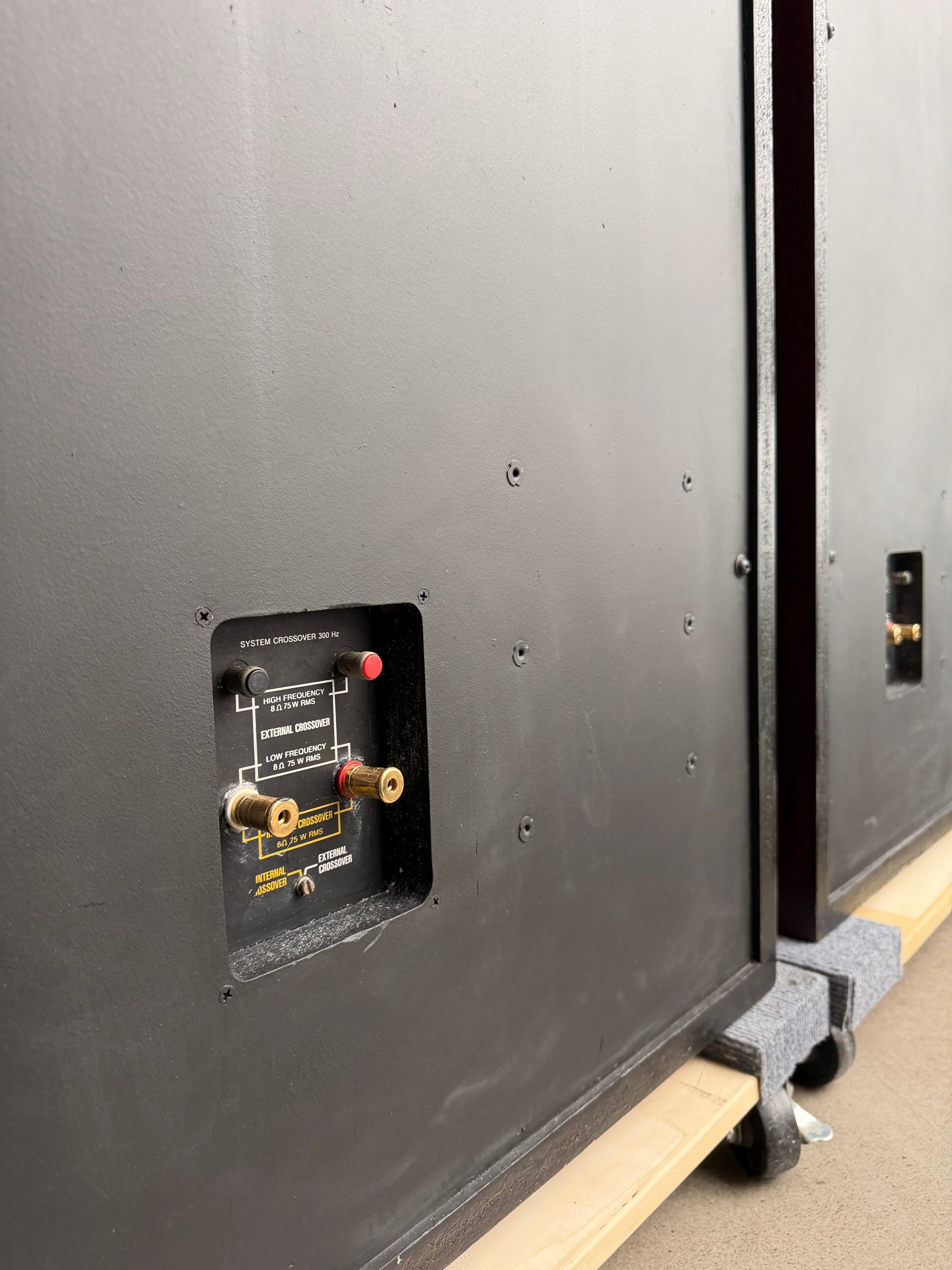 JBL 4343B _Haut-Parleurs de plancher