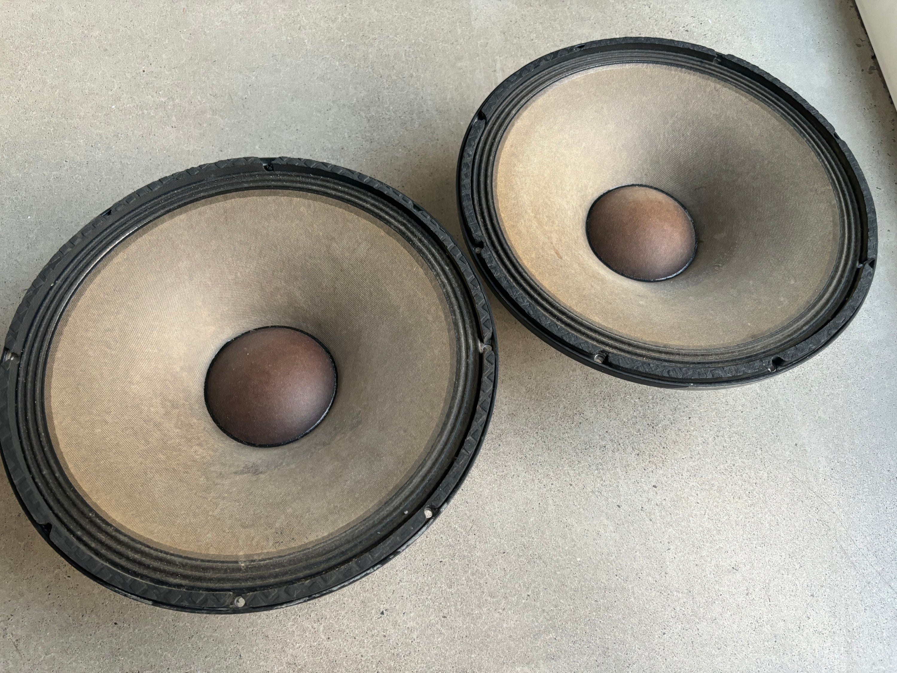 JBL 2032H _Paire Woofers 15’’