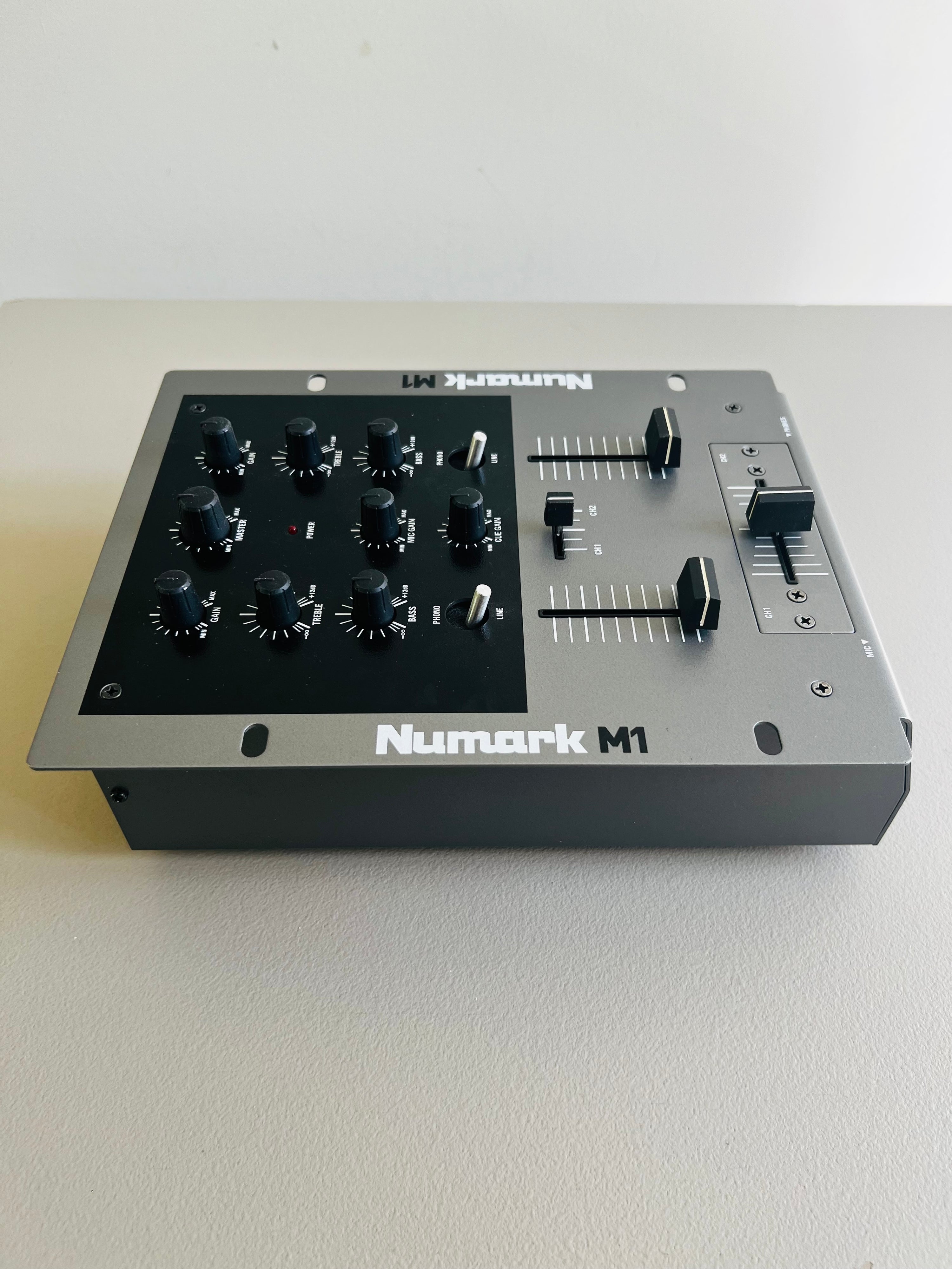 Numark M1 _Mixeur