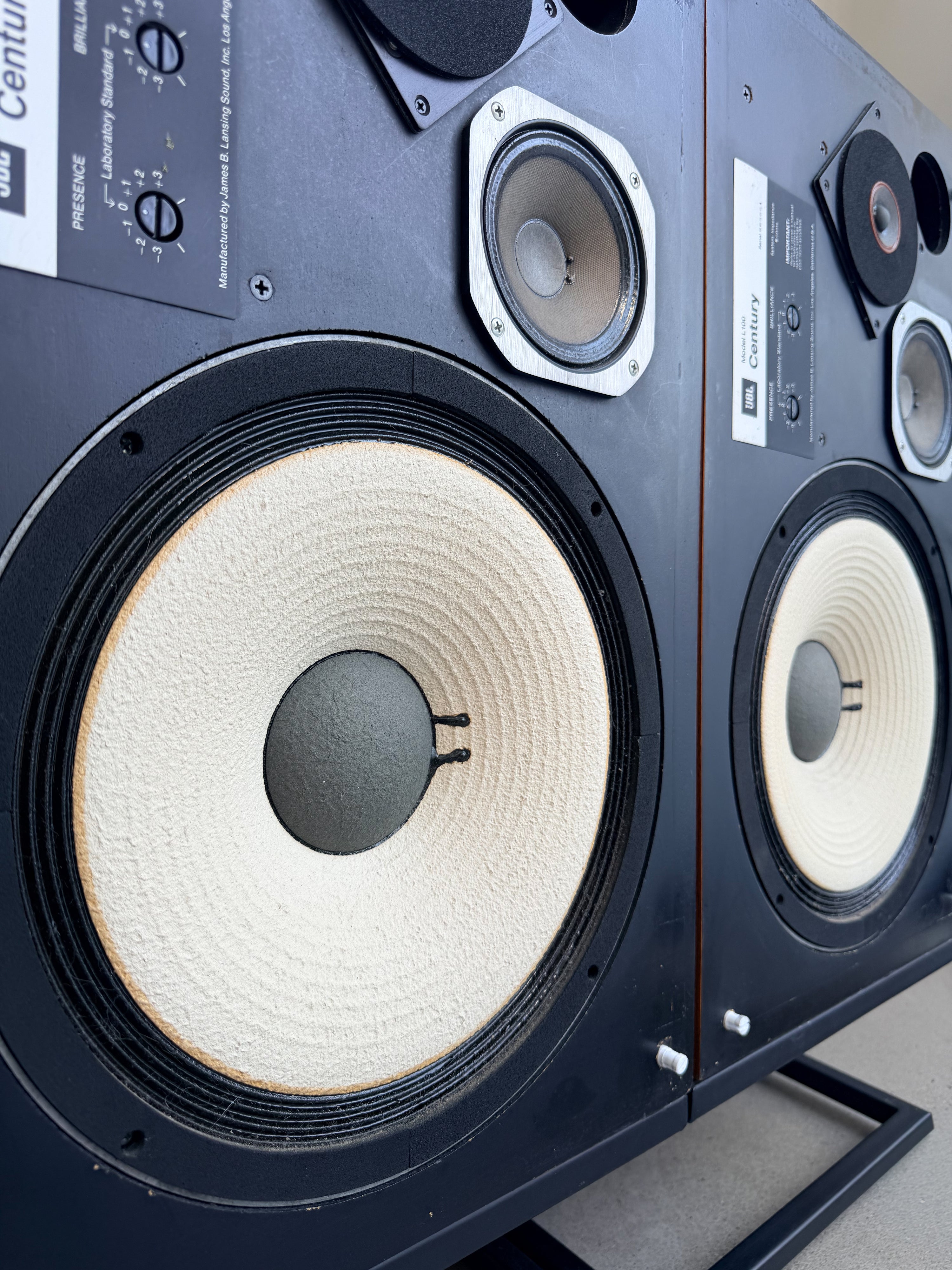 JBL L100 _Floorstanding speakers