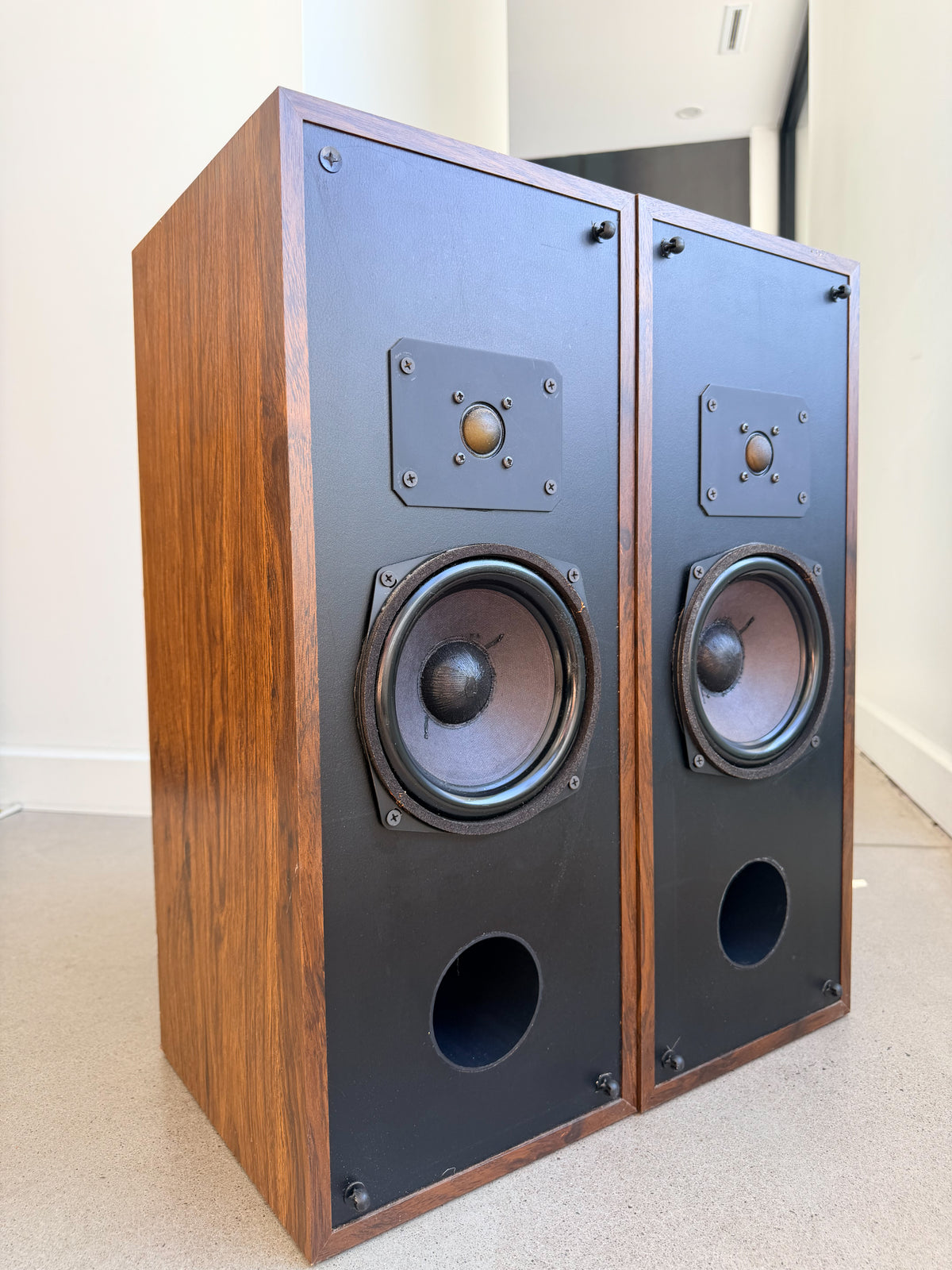 Rega Model 2 _Bookshelf speakers