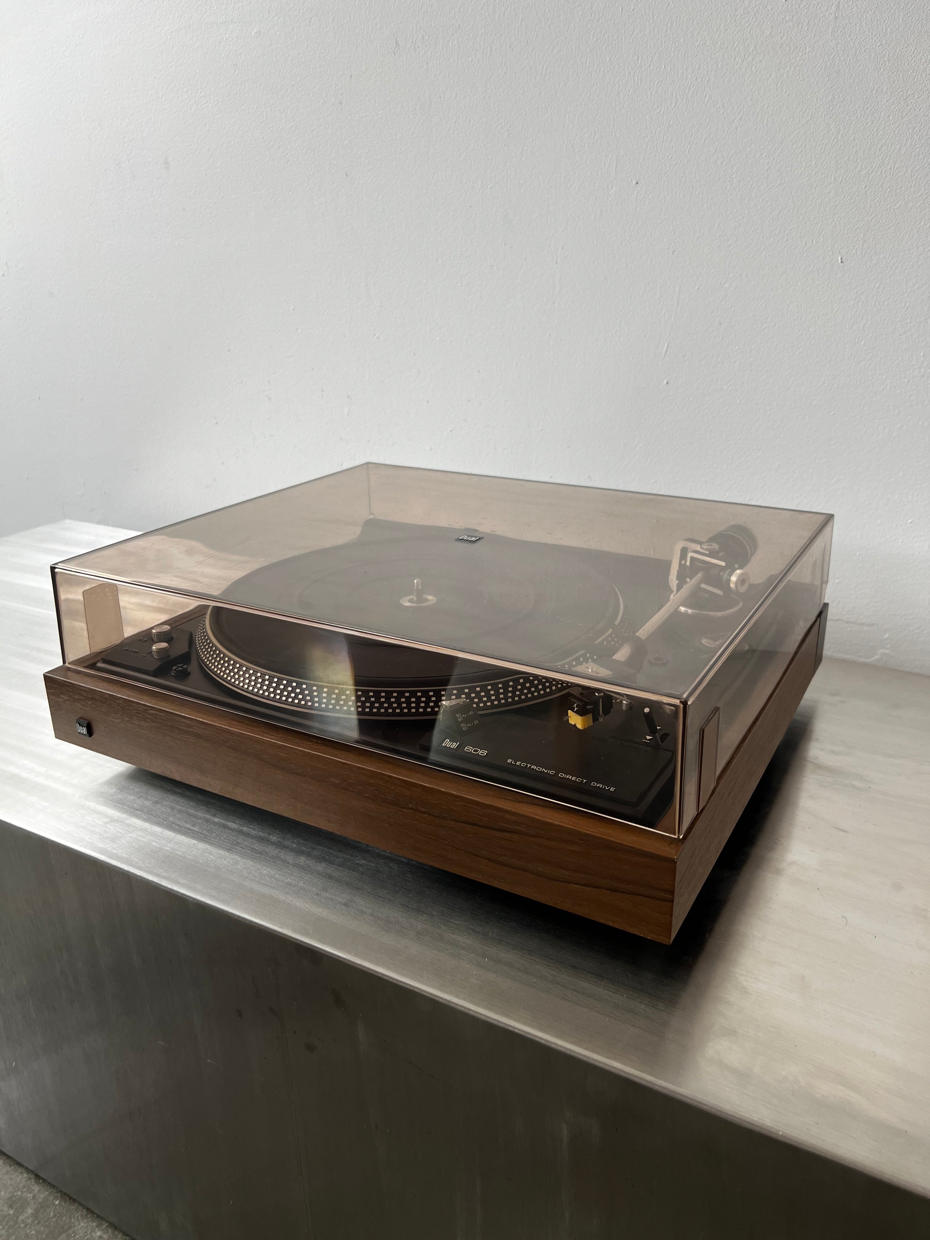 Dual 606 _Table tournante à entraînement direct