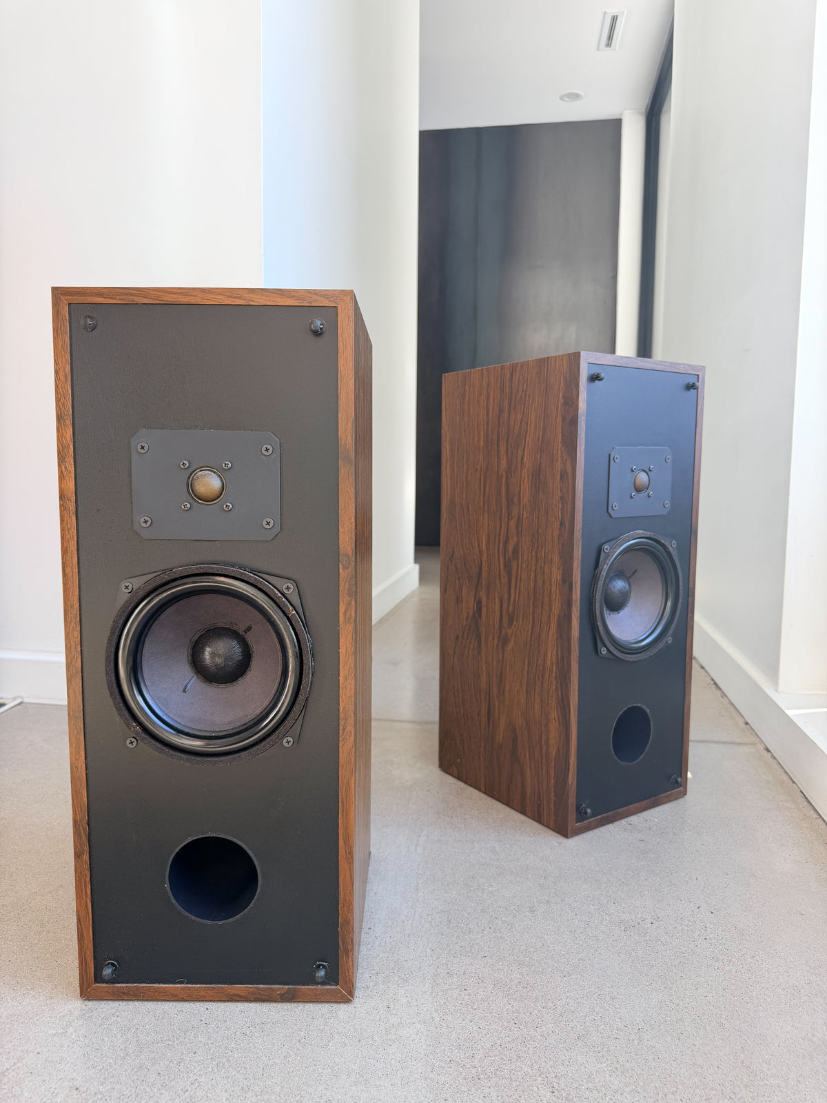 Rega Model 2 _Bookshelf speakers