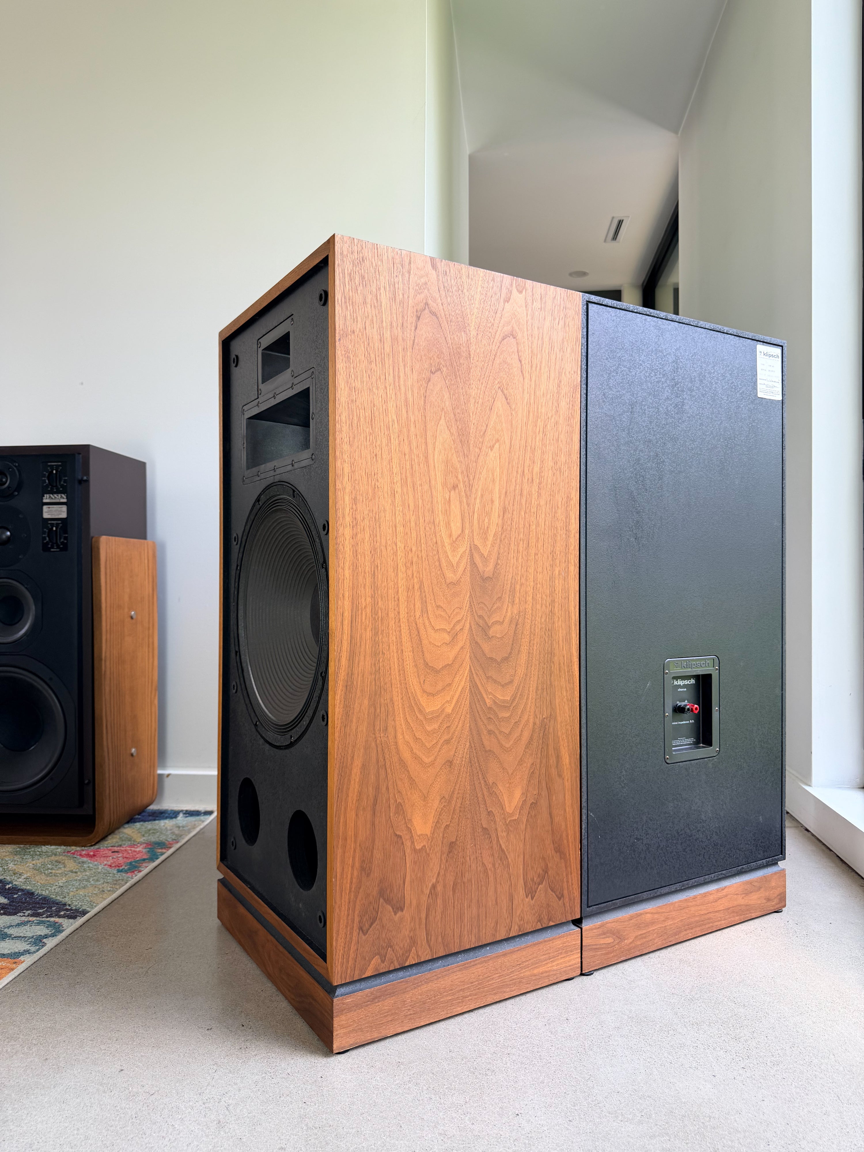 Klipsch Chorus _Floorstanding speakers