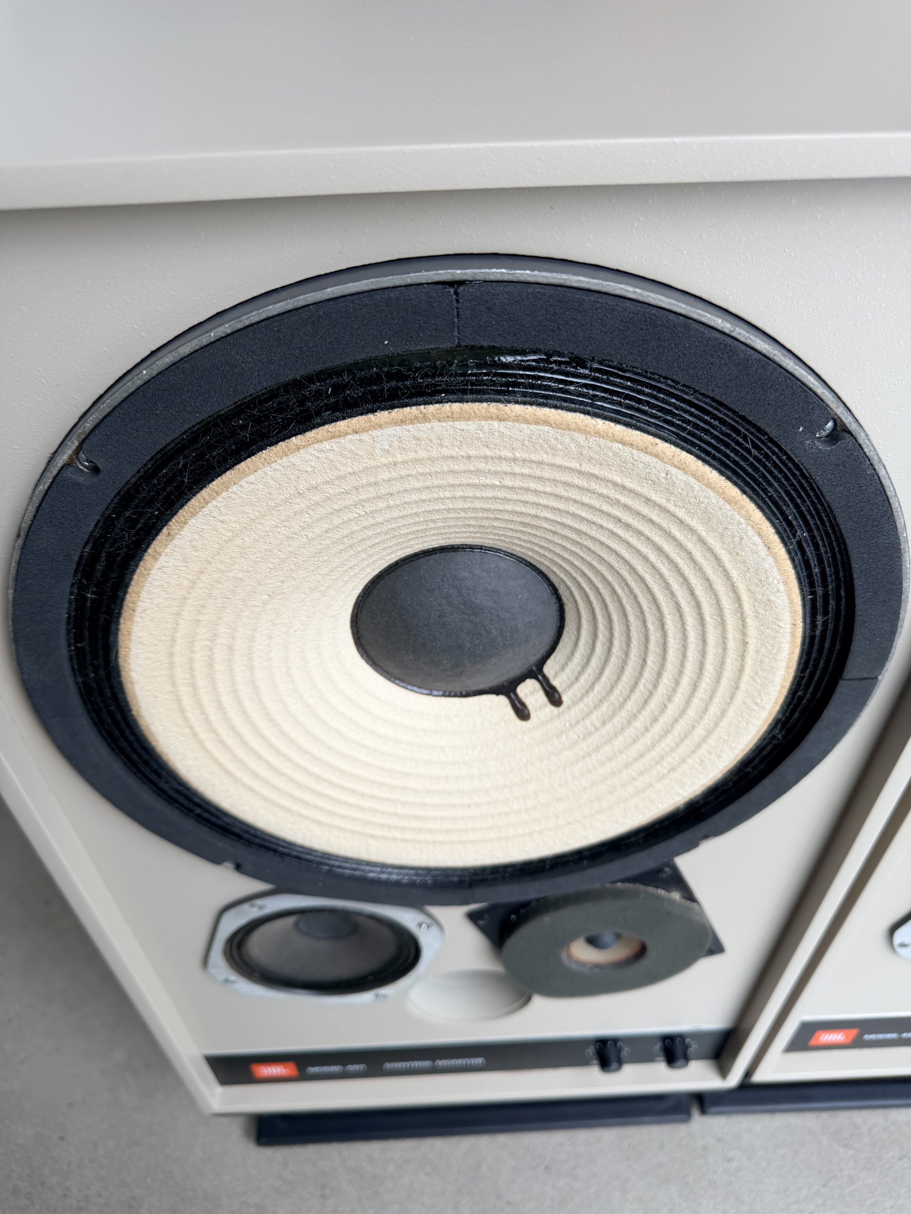 JBL 4311 _Floorstanding speakers