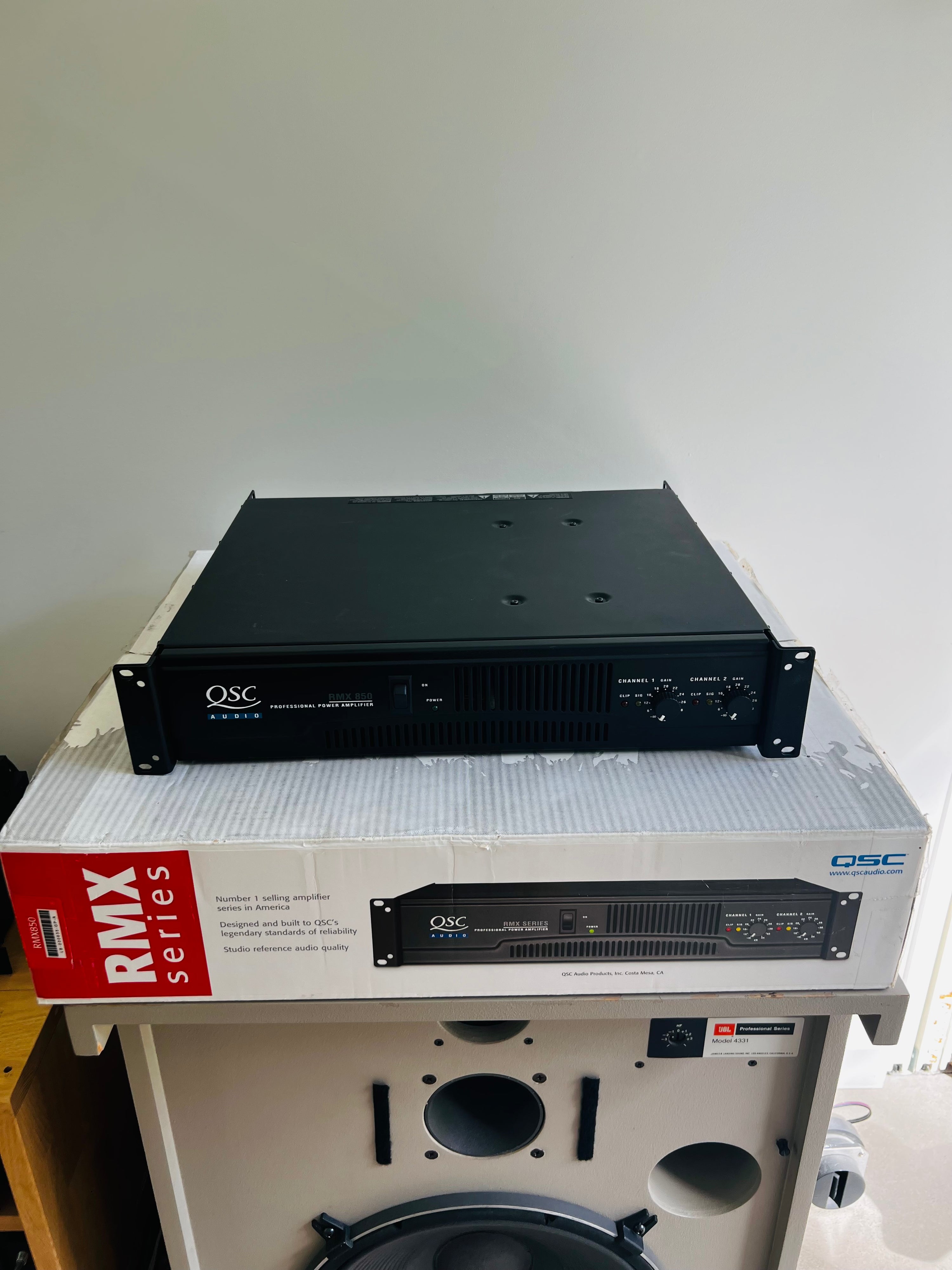 QSC RMX-850 _Amplificateur de puissance