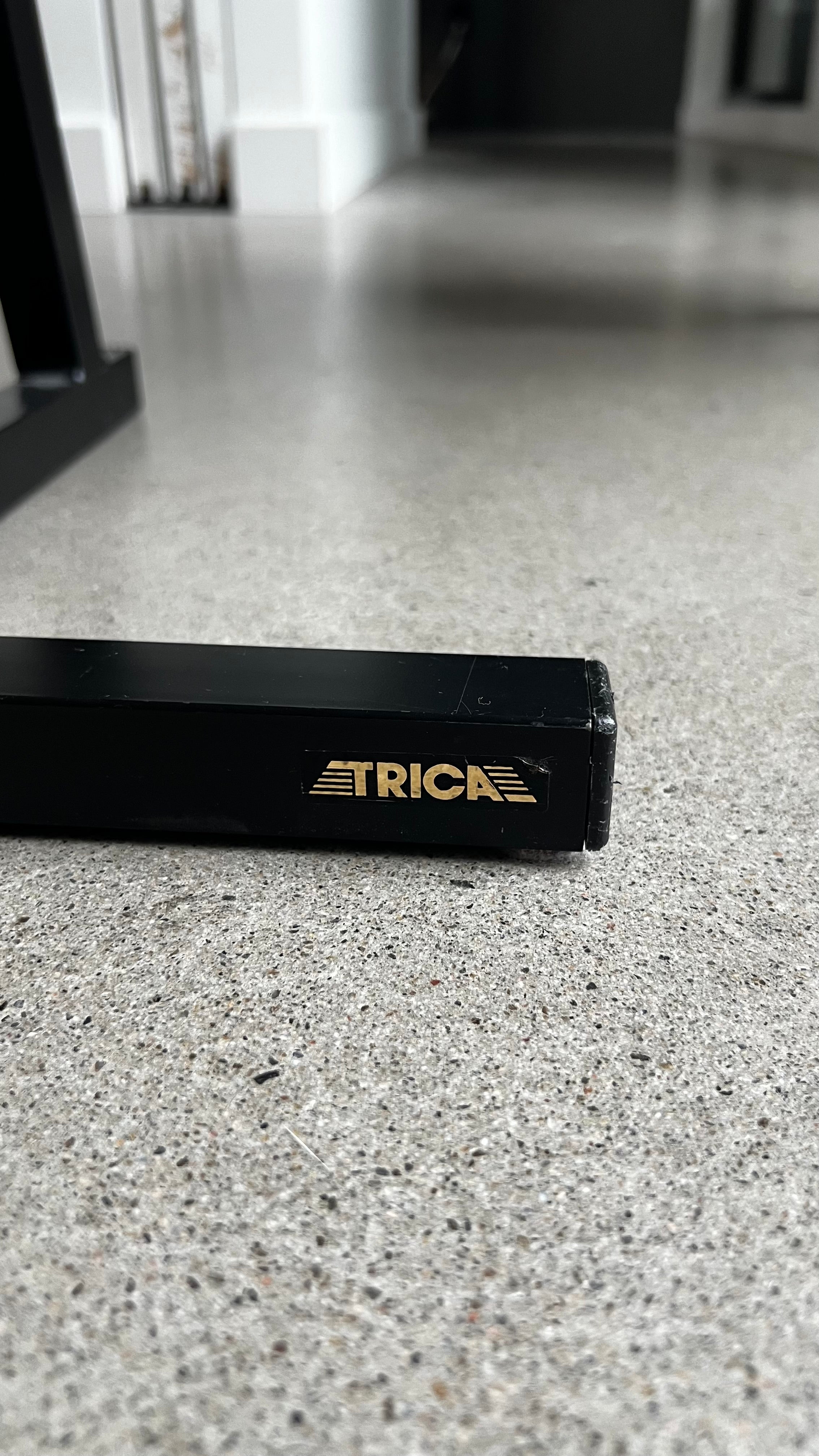 Trica _Paire de support d’acier pour haut-parleurs