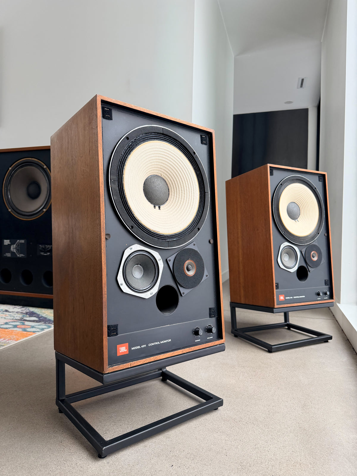 JBL 4311 _studio monitors