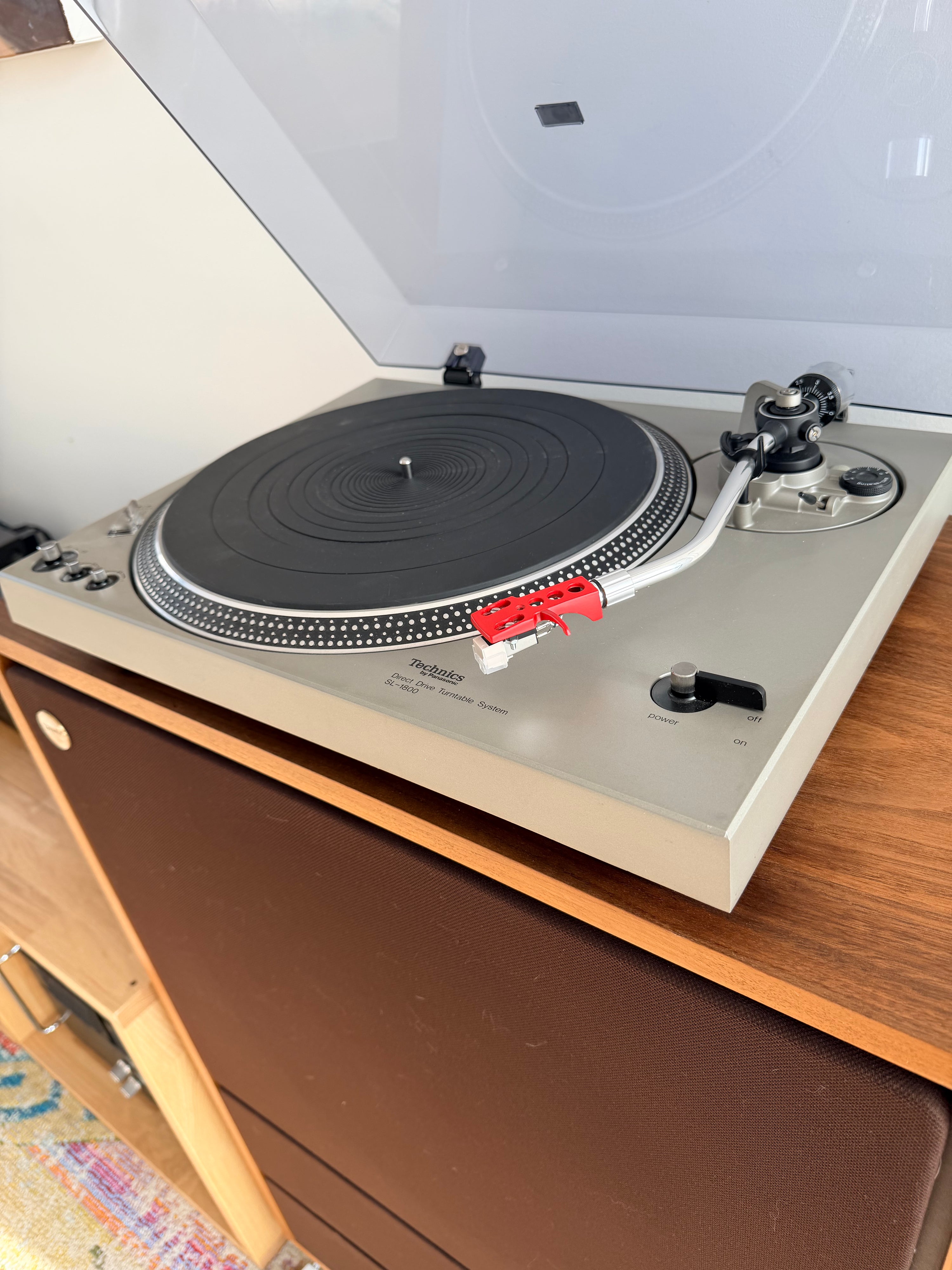 Techinics SL-1800 MK1 _Table tournante à entraînement direct