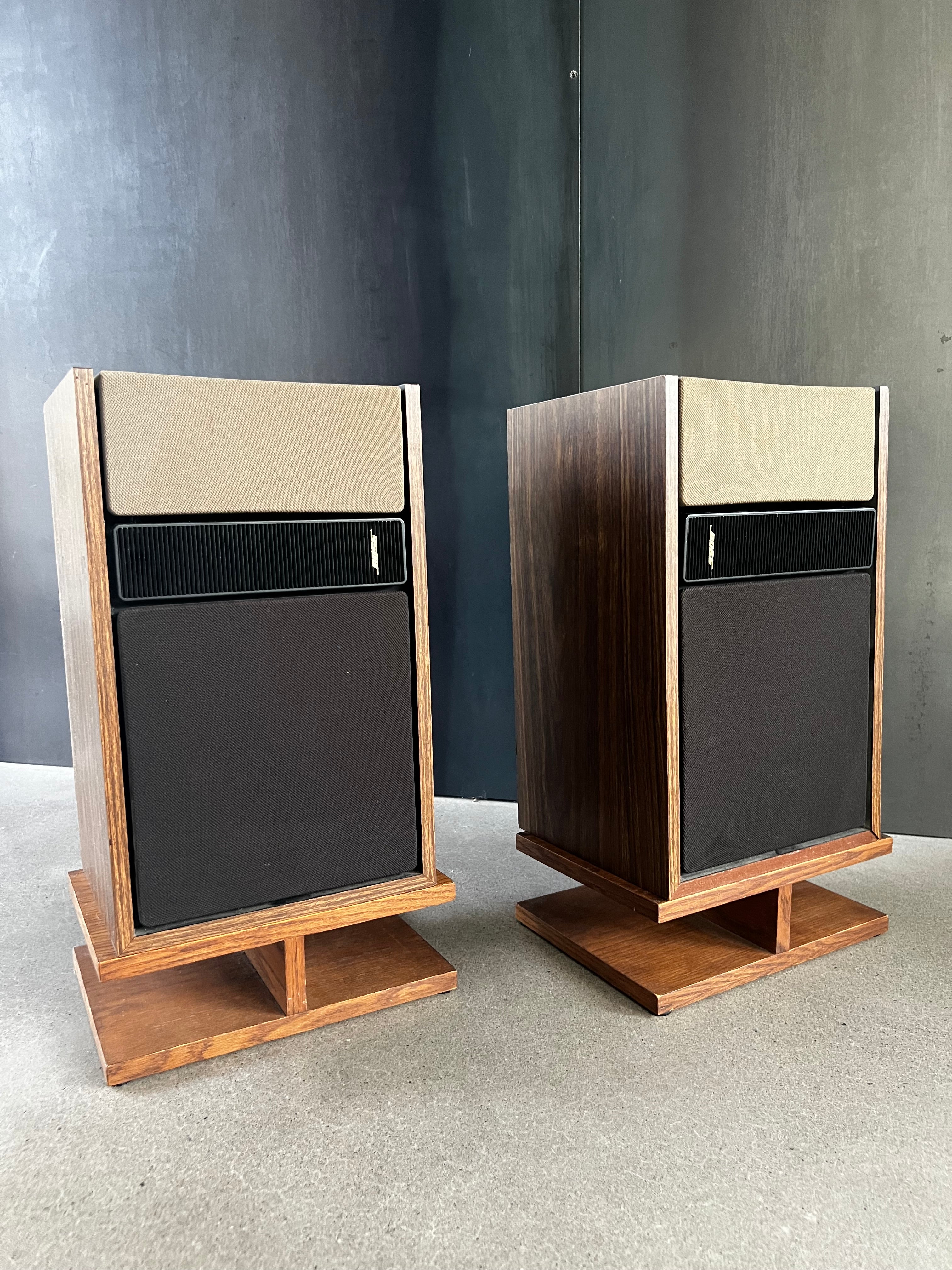 Bose 301 series ii 珍しい色 Bose 301 Series II Loudspeakers