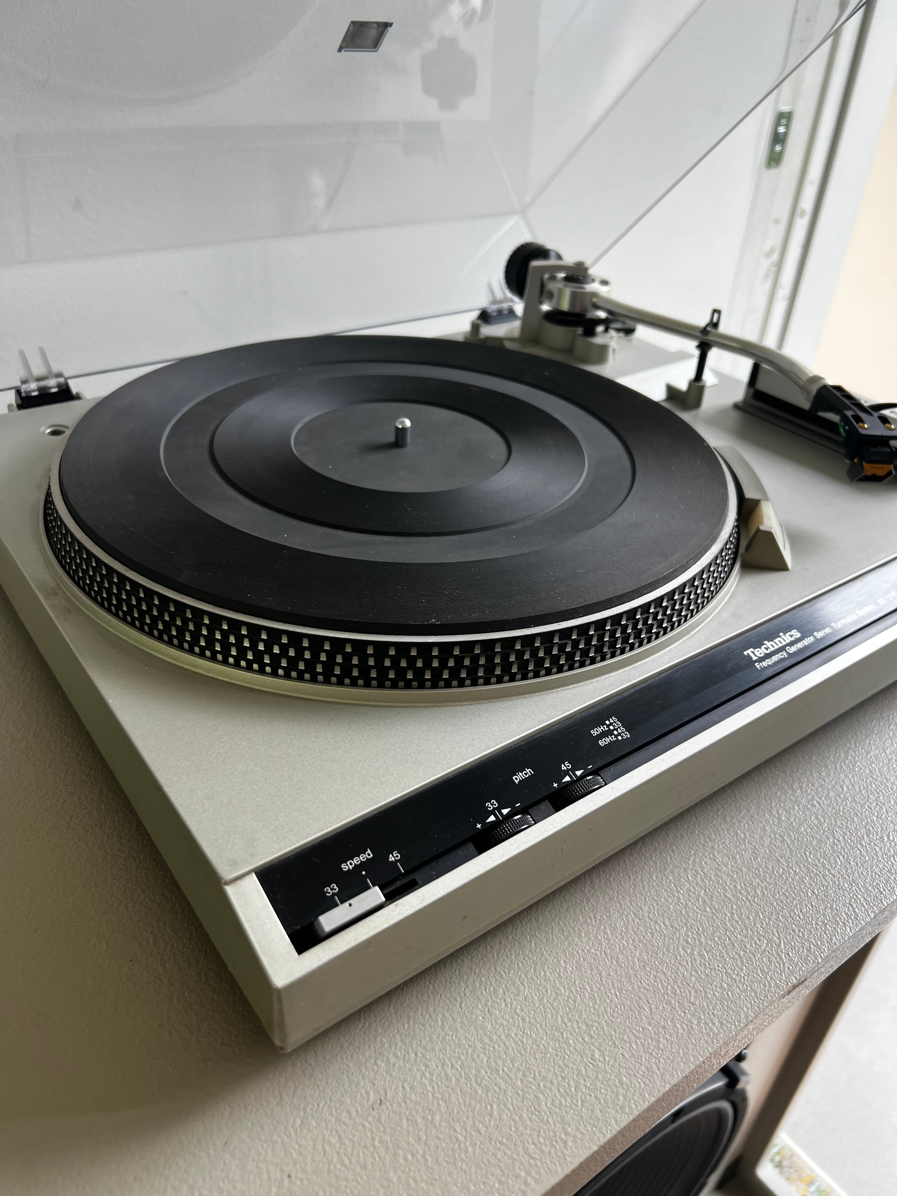 Techinics SL-210 _Table tournante à courroie