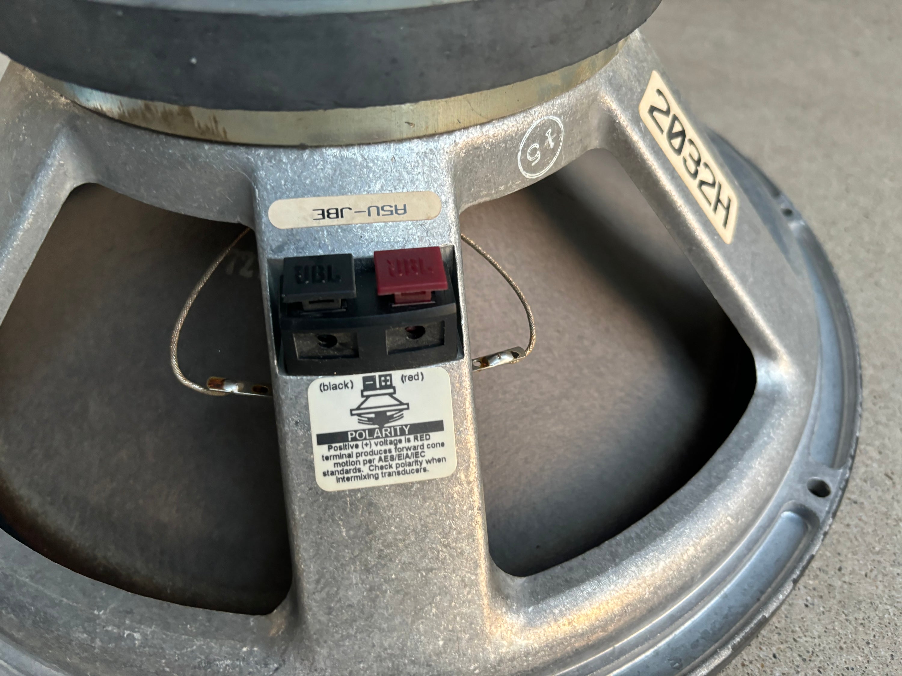 JBL 2032H _Paire Woofers 15’’