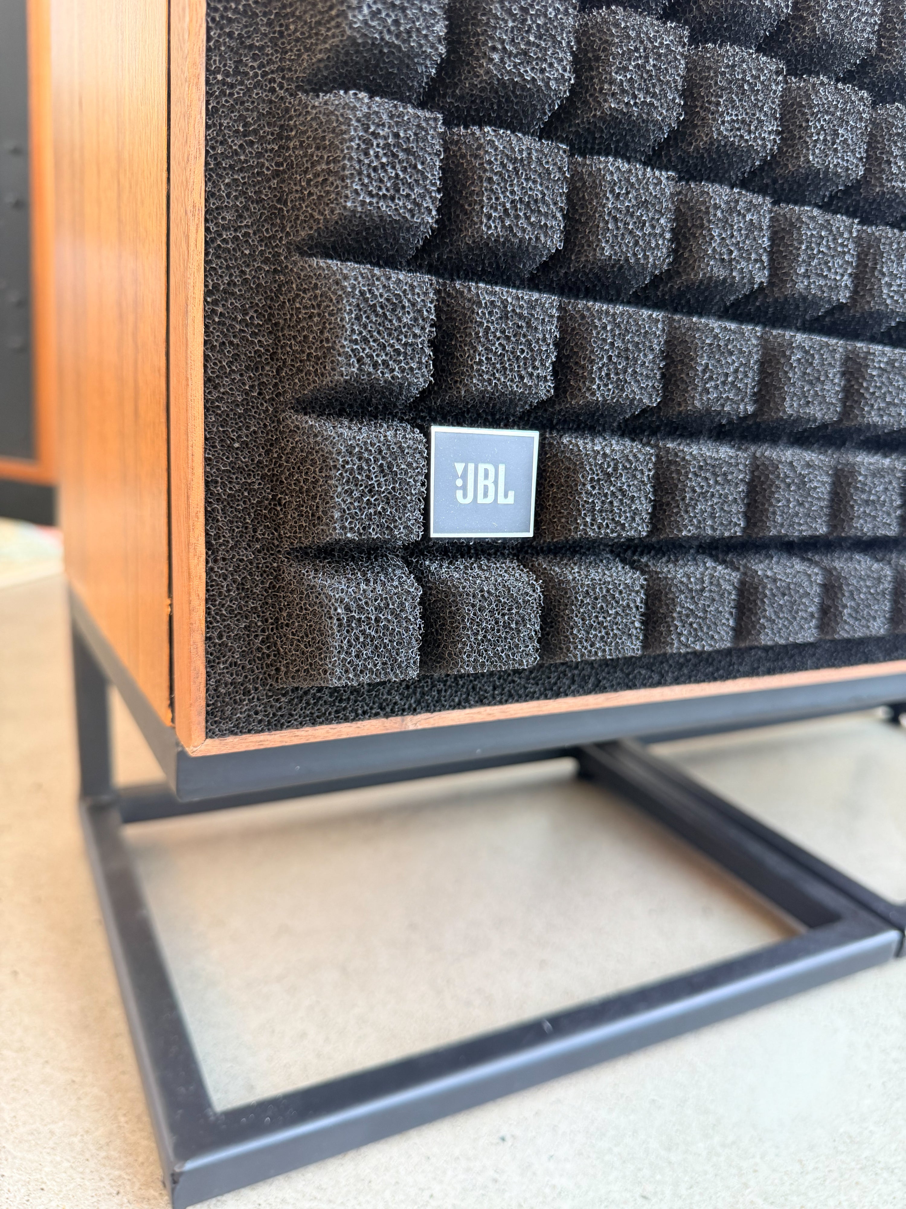 JBL L100 _Floorstanding speakers