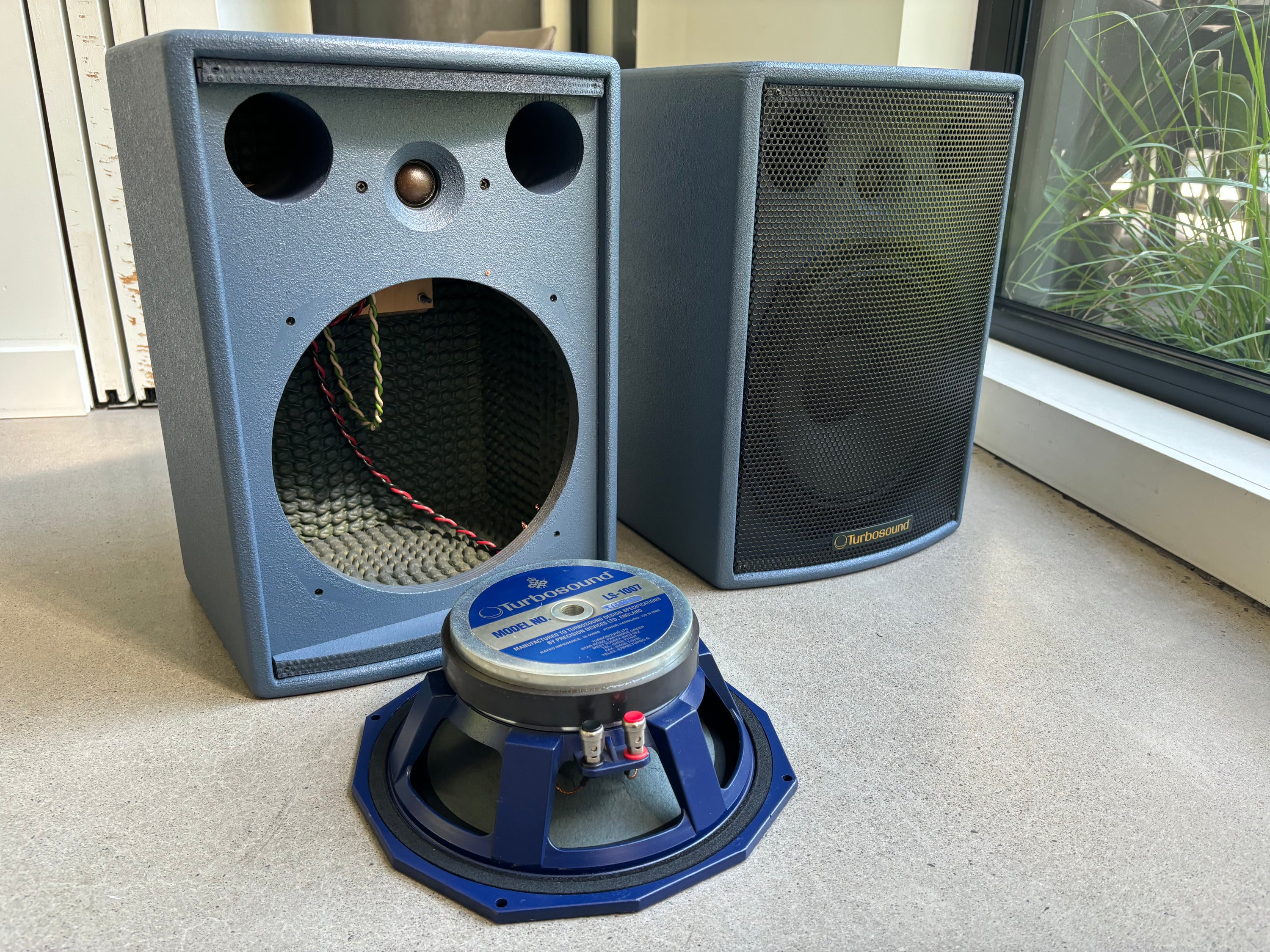 Turbosound TXD-520 (aka Funktion-One 101)_haut-parleurs professionnels