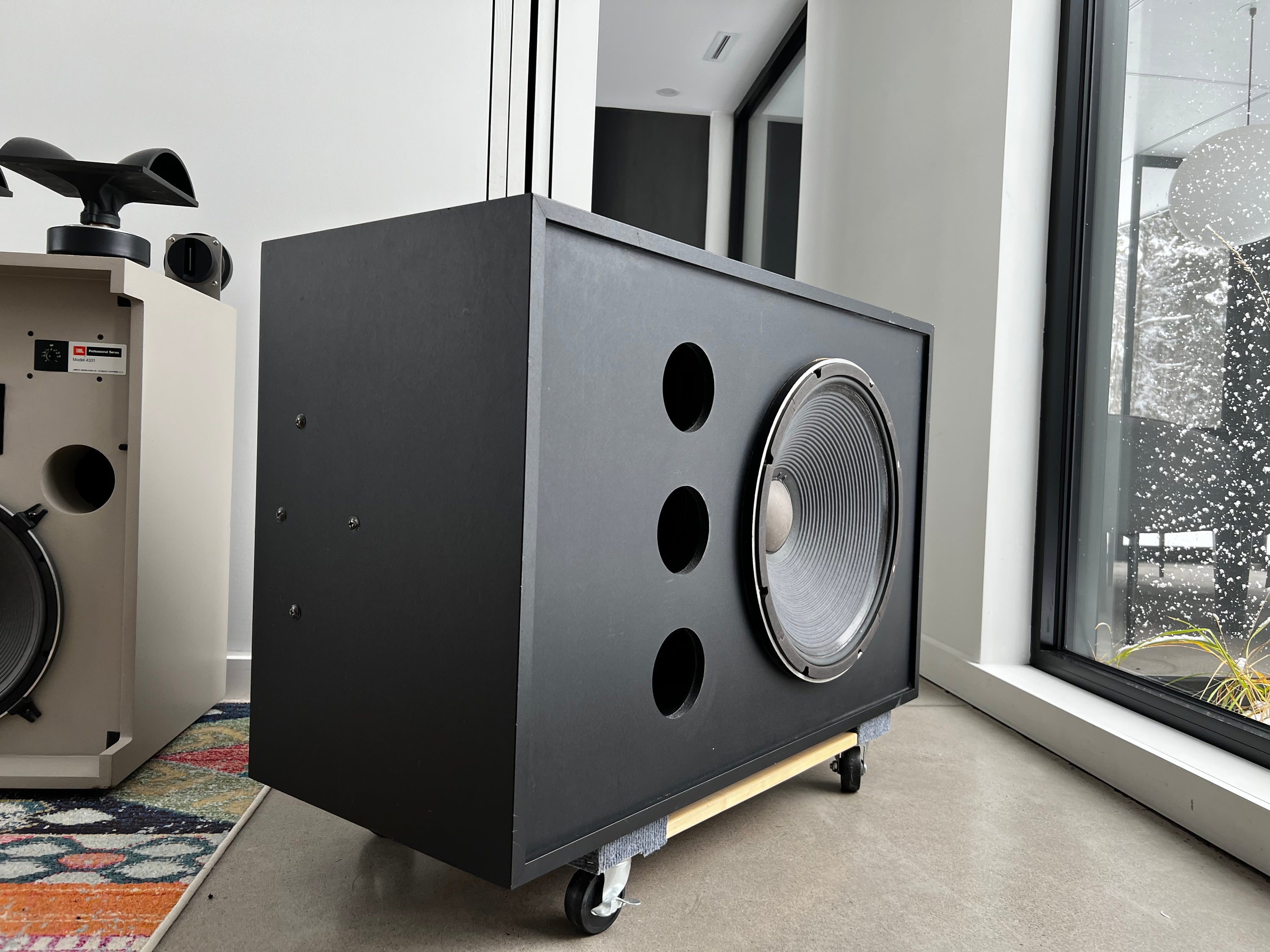 JBL 4645 (woofer 2245h) _Caisson de basses 18’’ professionnel