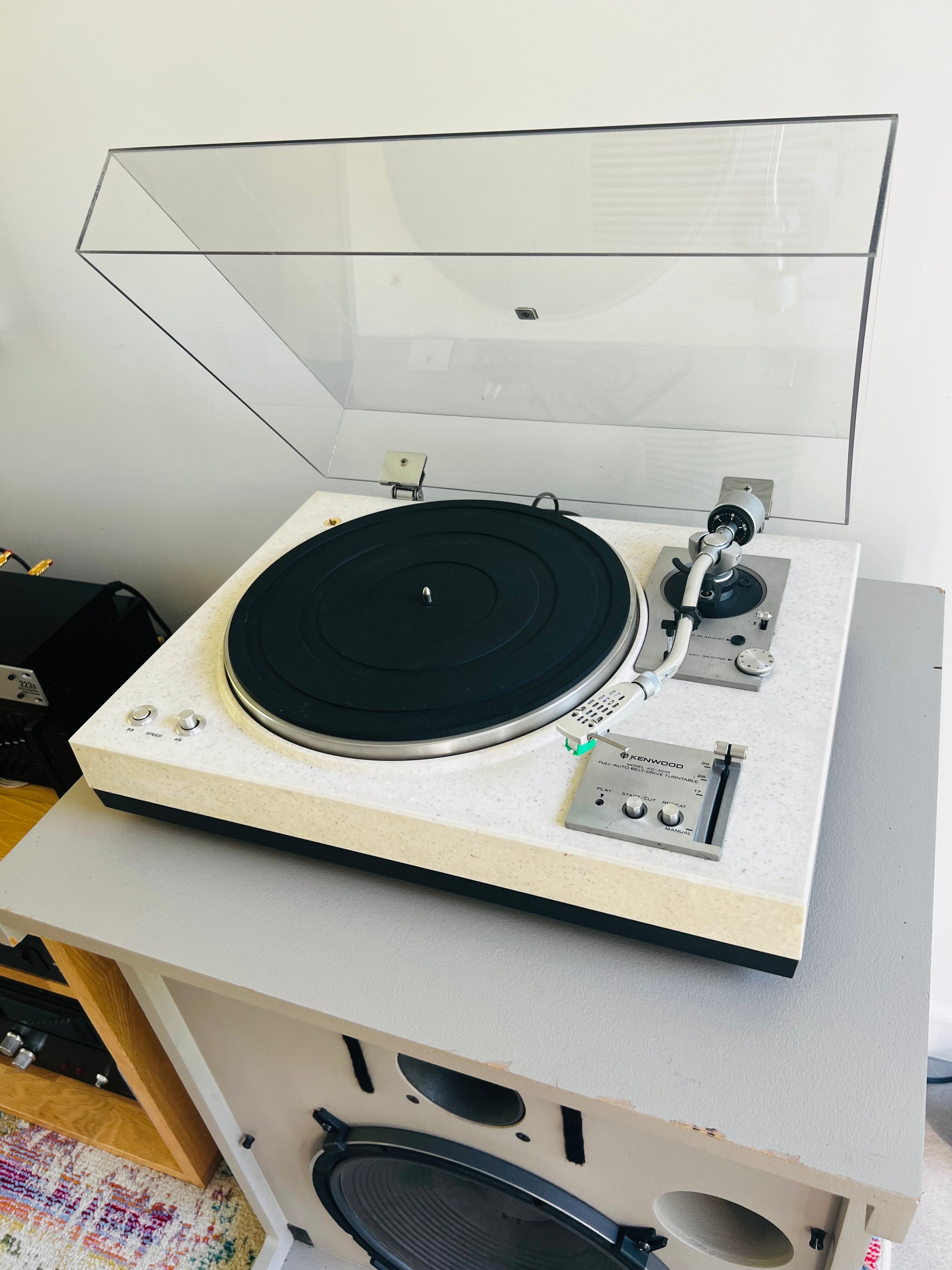 Kenwood KD-3055 _Table tournante à courroie