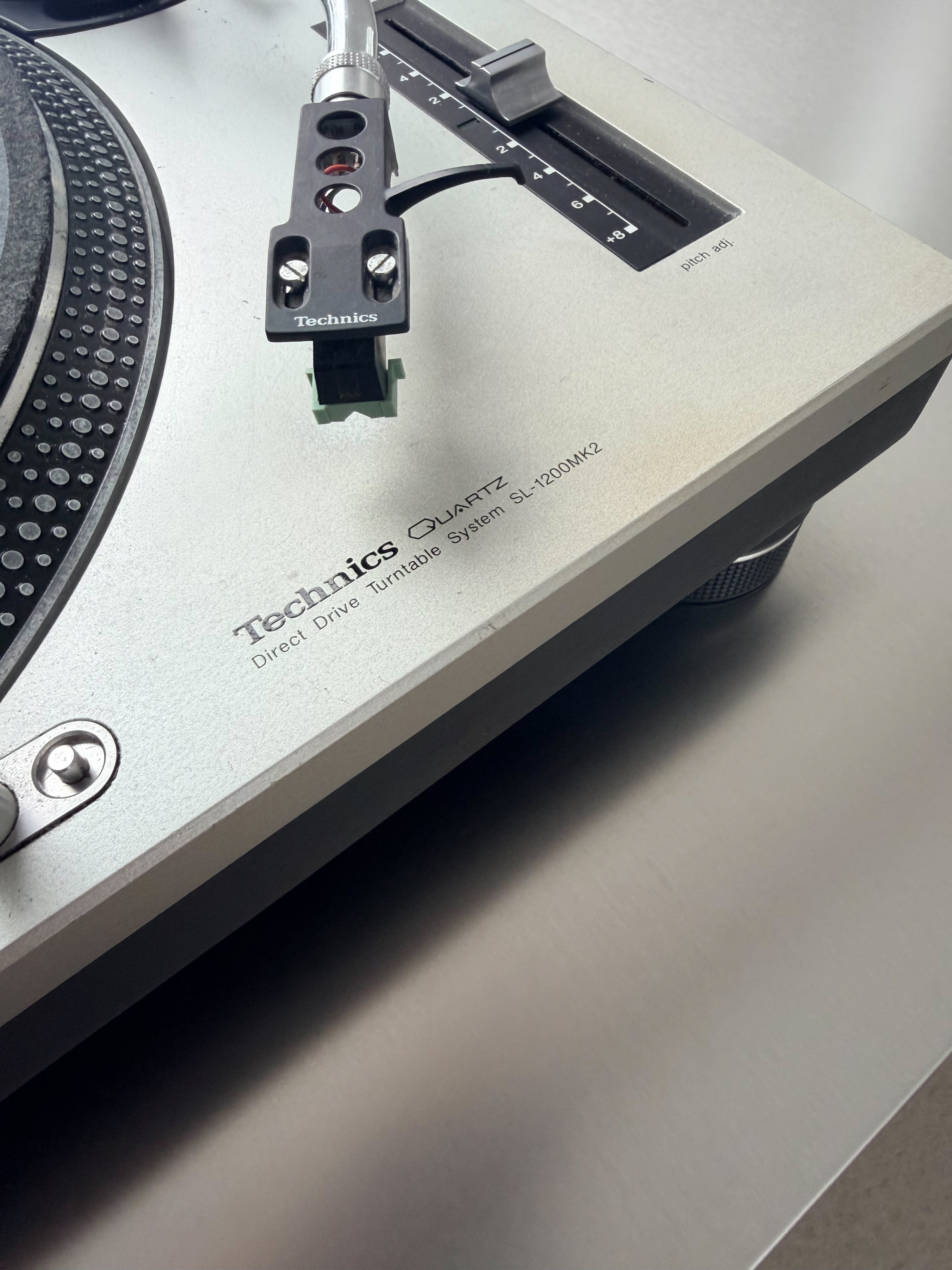 SL-1200 MK2 _Table tournante à entraînement direct