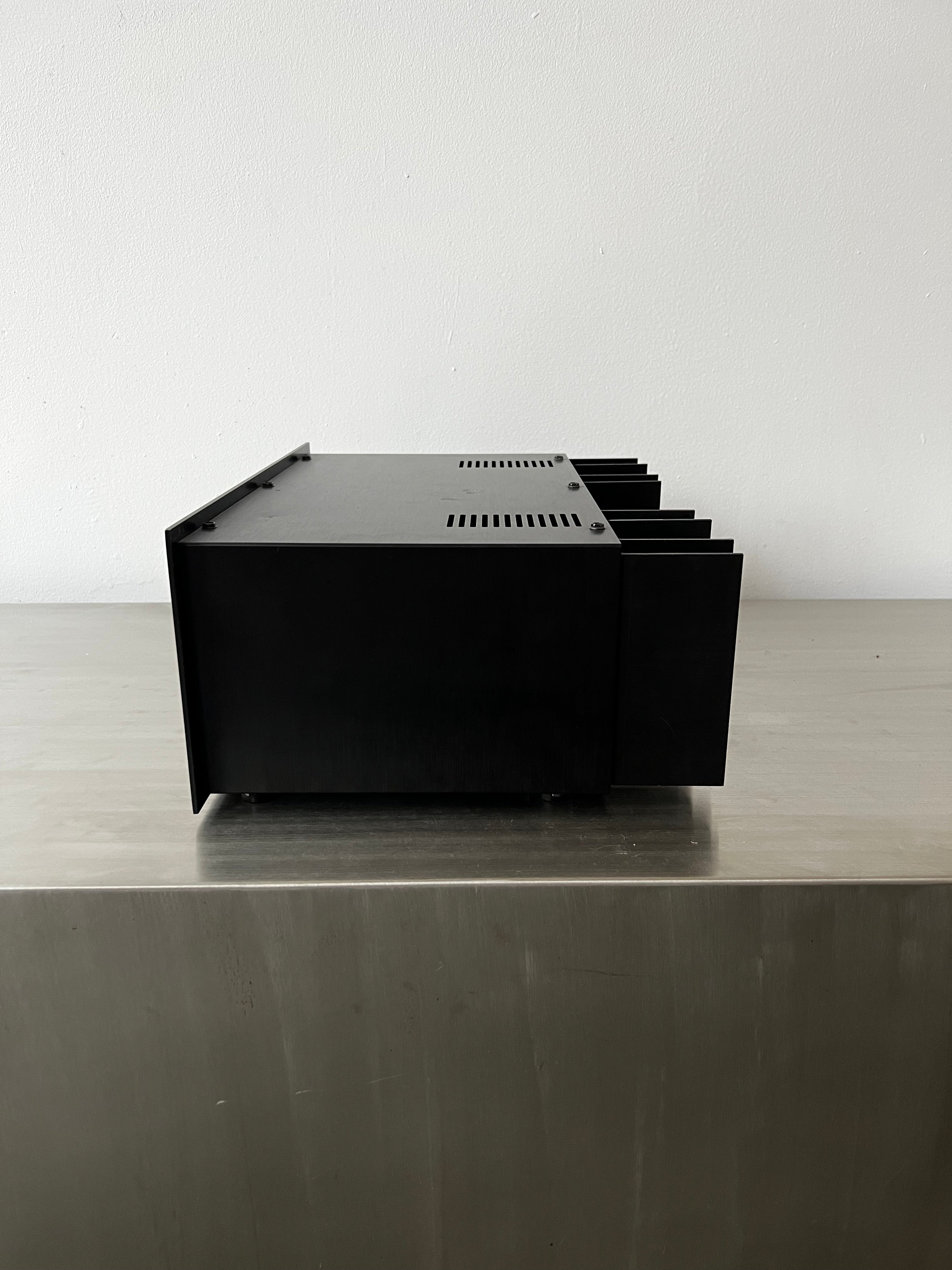 Spectro Acoustics P-202 Power Amplifier (100wpc)